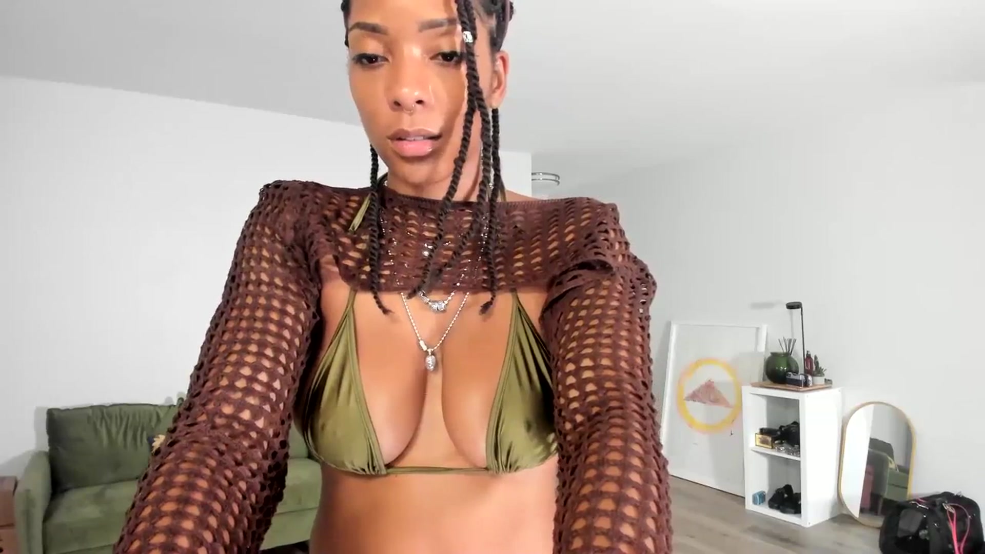 Gallery image thumbnail from Frankiiy_'s myfreecams stream on, 09/28/2023, 07:09 image 19 of 20