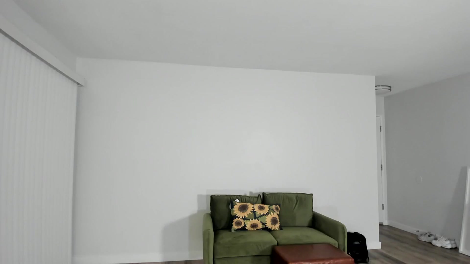 Gallery image thumbnail from Frankiiy_'s myfreecams stream on, 10/06/2023, 08:38 image 7 of 20