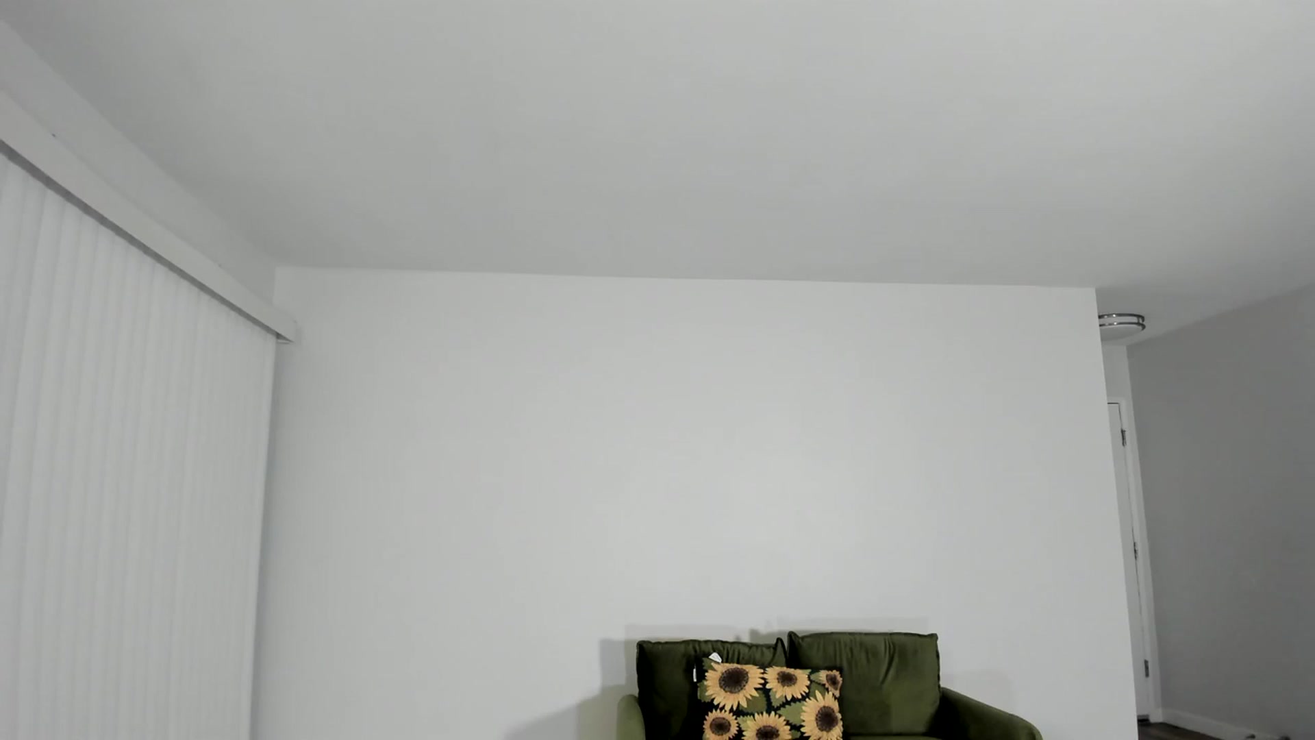 Gallery image thumbnail from Frankiiy_'s myfreecams stream on, 10/06/2023, 08:38 image 3 of 20