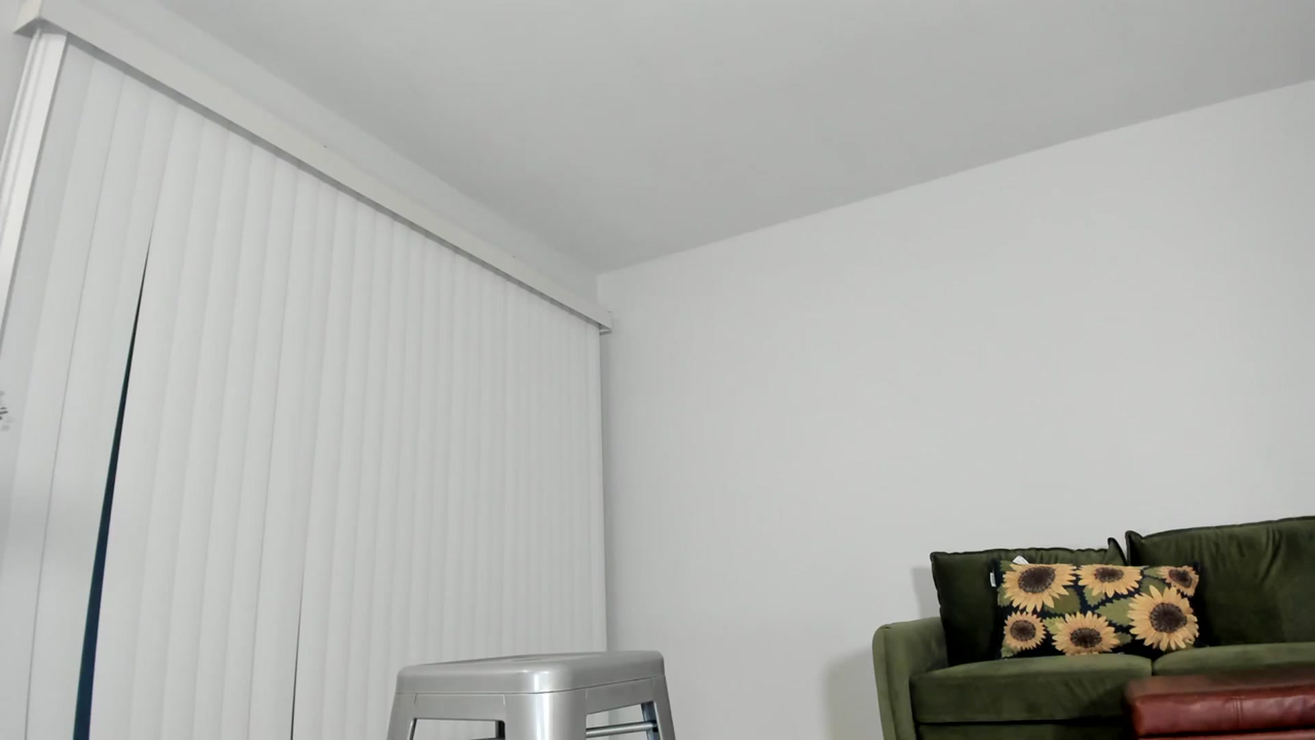 Gallery image thumbnail from Frankiiy_'s myfreecams stream on, 10/06/2023, 08:38 image 19 of 20