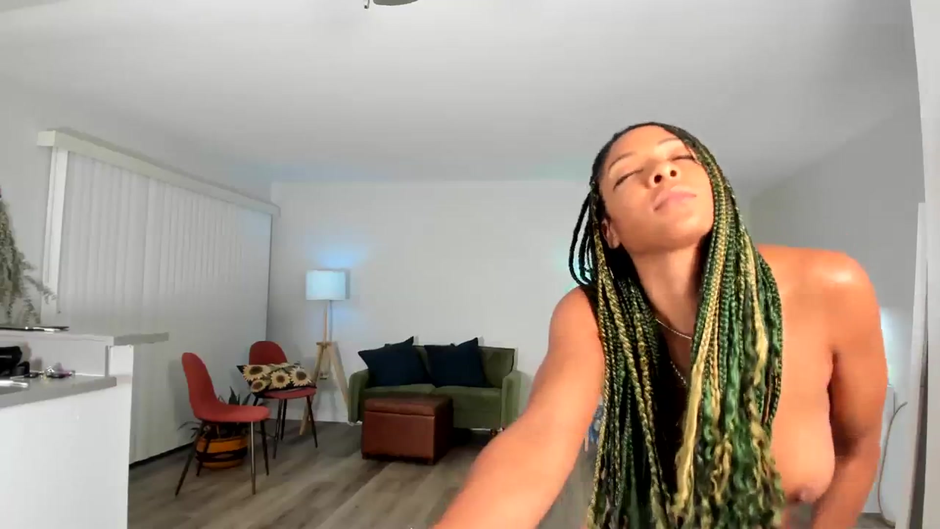 Gallery image thumbnail from Frankiiy_'s myfreecams stream on, 11/16/2023, 07:39 image 12 of 20