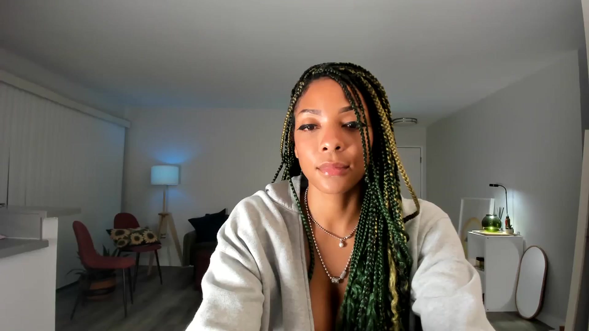 Gallery image thumbnail from Frankiiy_'s myfreecams stream on, 11/17/2023, 07:19 image 6 of 20