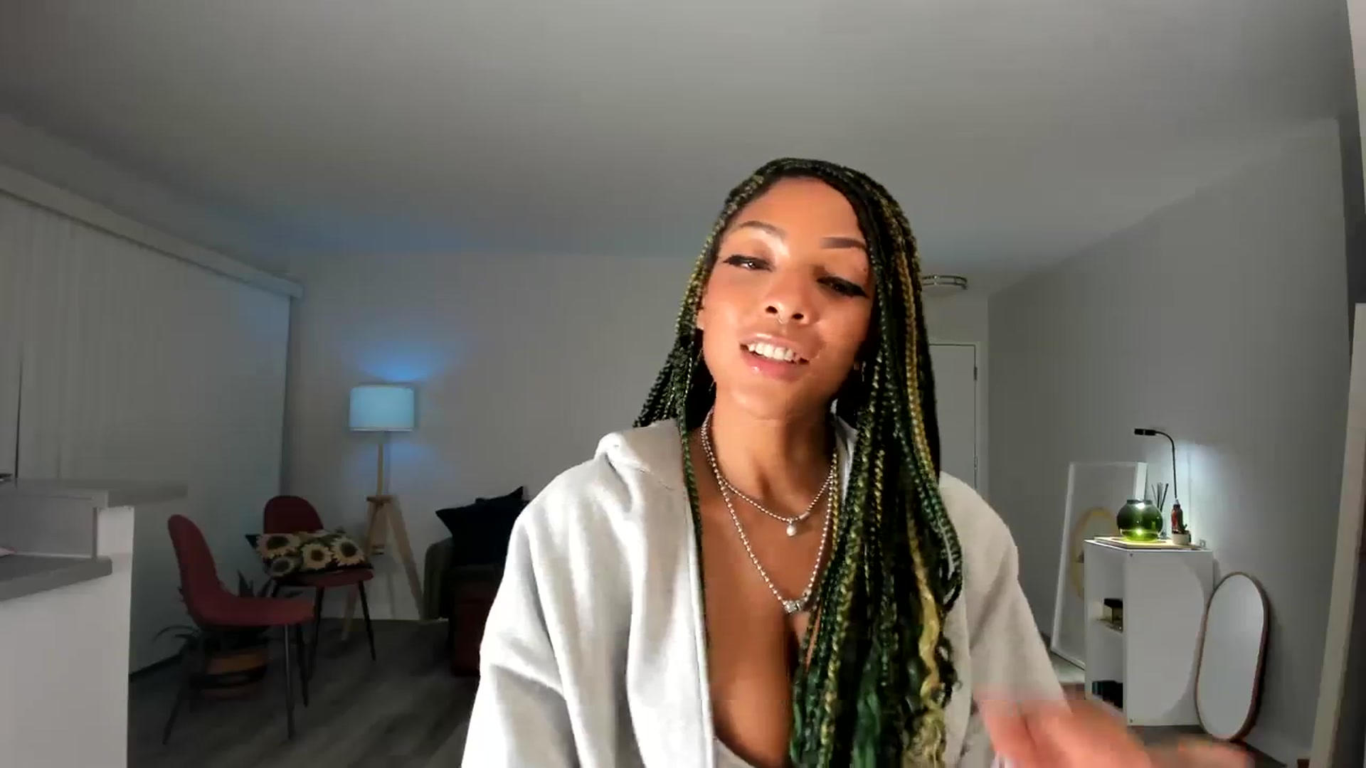 Gallery image thumbnail from Frankiiy_'s myfreecams stream on, 11/17/2023, 07:19 image 5 of 20