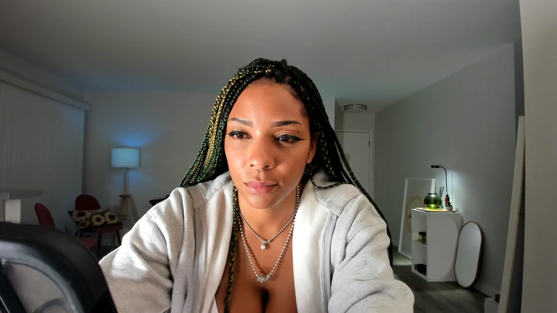 Gallery image thumbnail from Frankiiy_'s myfreecams stream on, 11/17/2023, 08:32 image 5 of 20