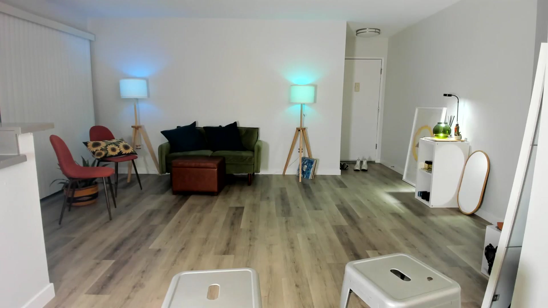Gallery image thumbnail from Frankiiy_'s myfreecams stream on, 11/17/2023, 08:32 image 19 of 20