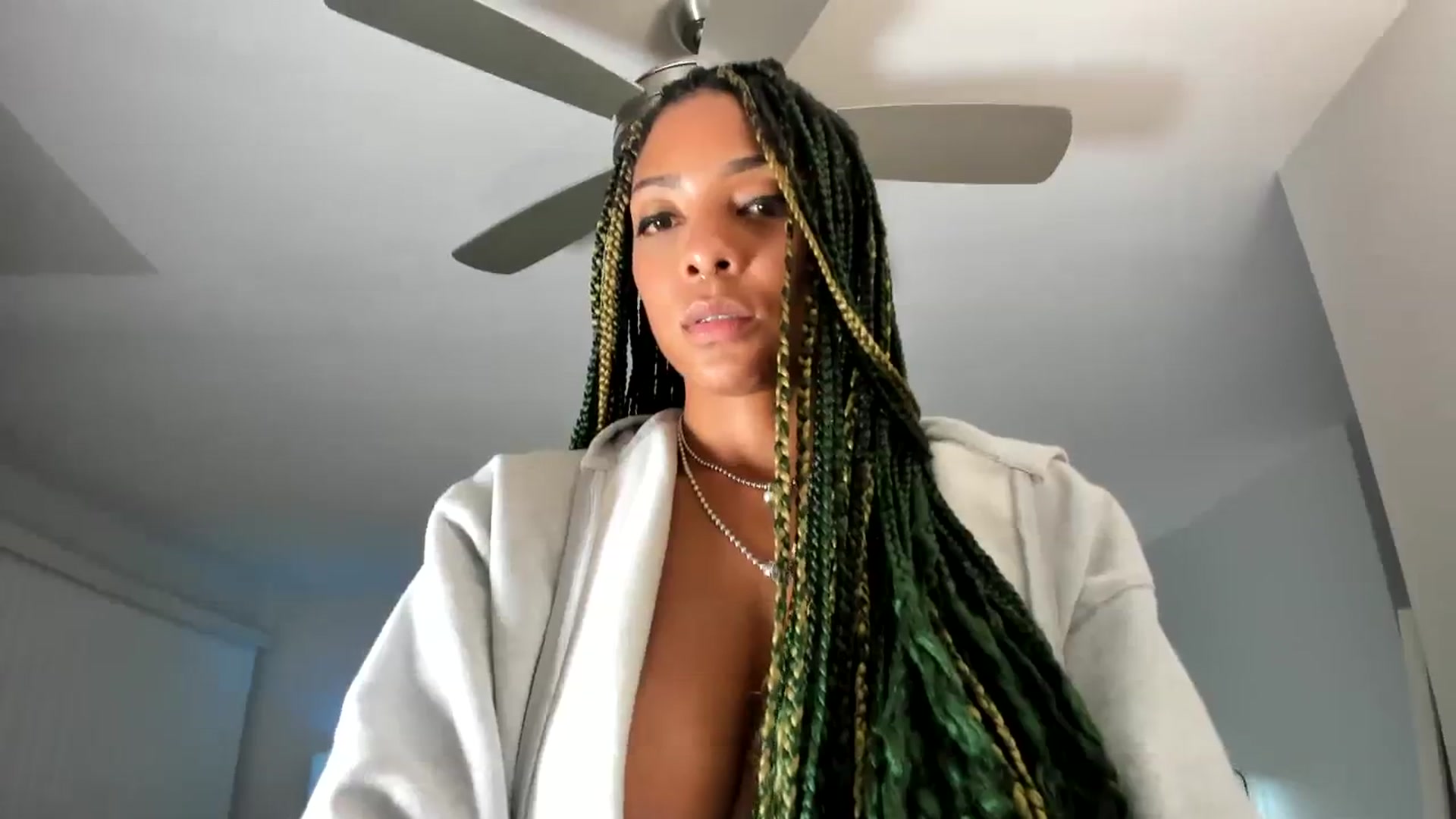 Gallery image thumbnail from Frankiiy_'s myfreecams stream on, 11/17/2023, 08:32 image 20 of 20
