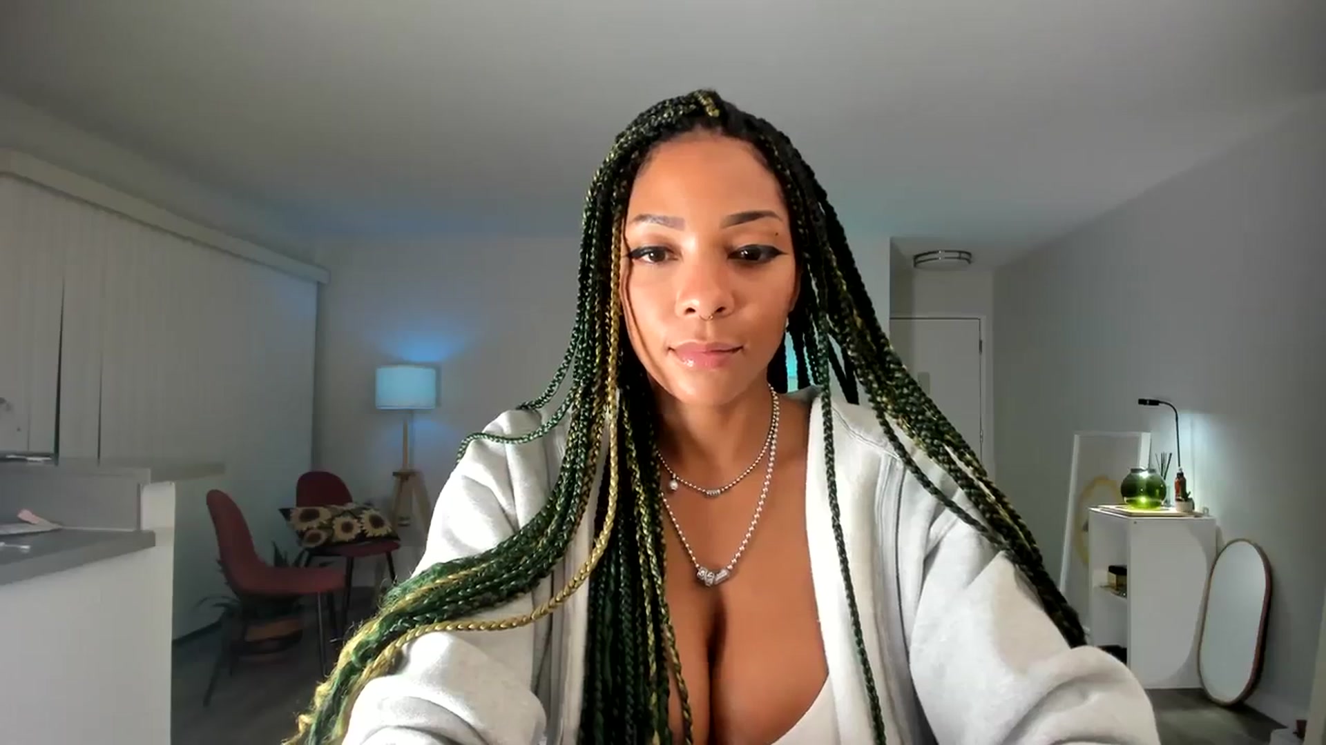 Gallery image thumbnail from Frankiiy_'s myfreecams stream on, 11/17/2023, 08:32 image 9 of 20