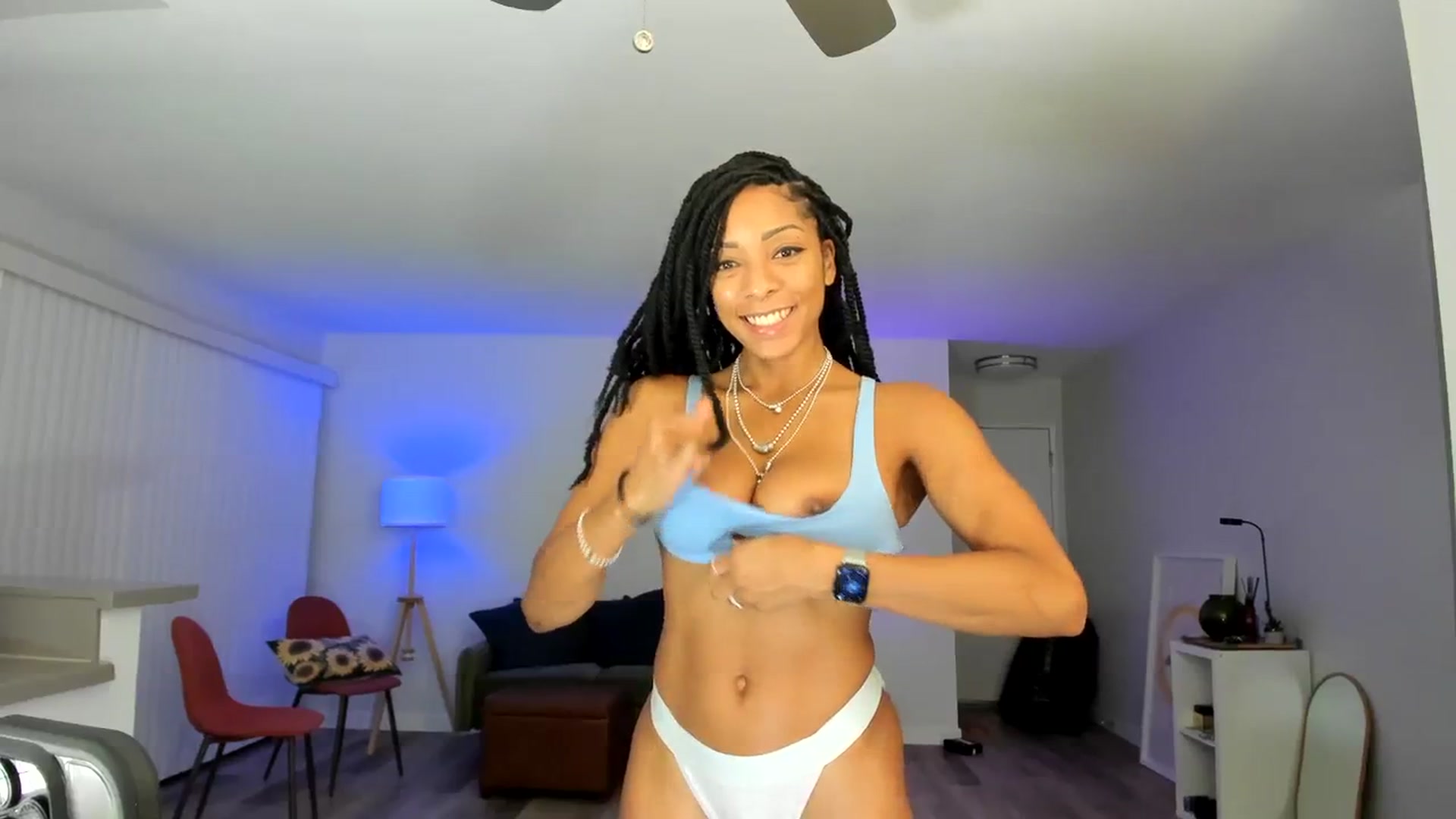 Gallery image thumbnail from Frankiiy_'s myfreecams stream on, 11/23/2023, 06:08 image 10 of 20
