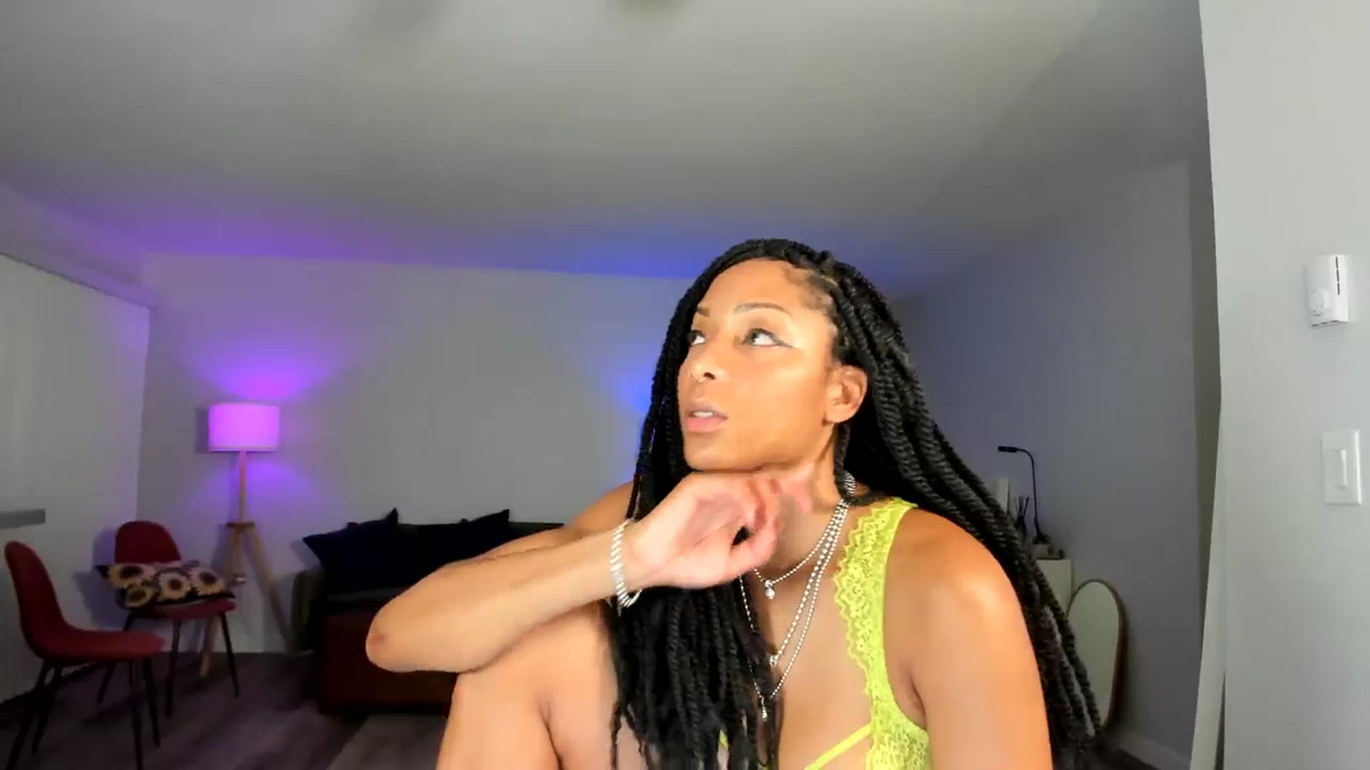 Gallery image thumbnail from Frankiiy_'s myfreecams stream on, 11/24/2023, 07:09 image 16 of 20