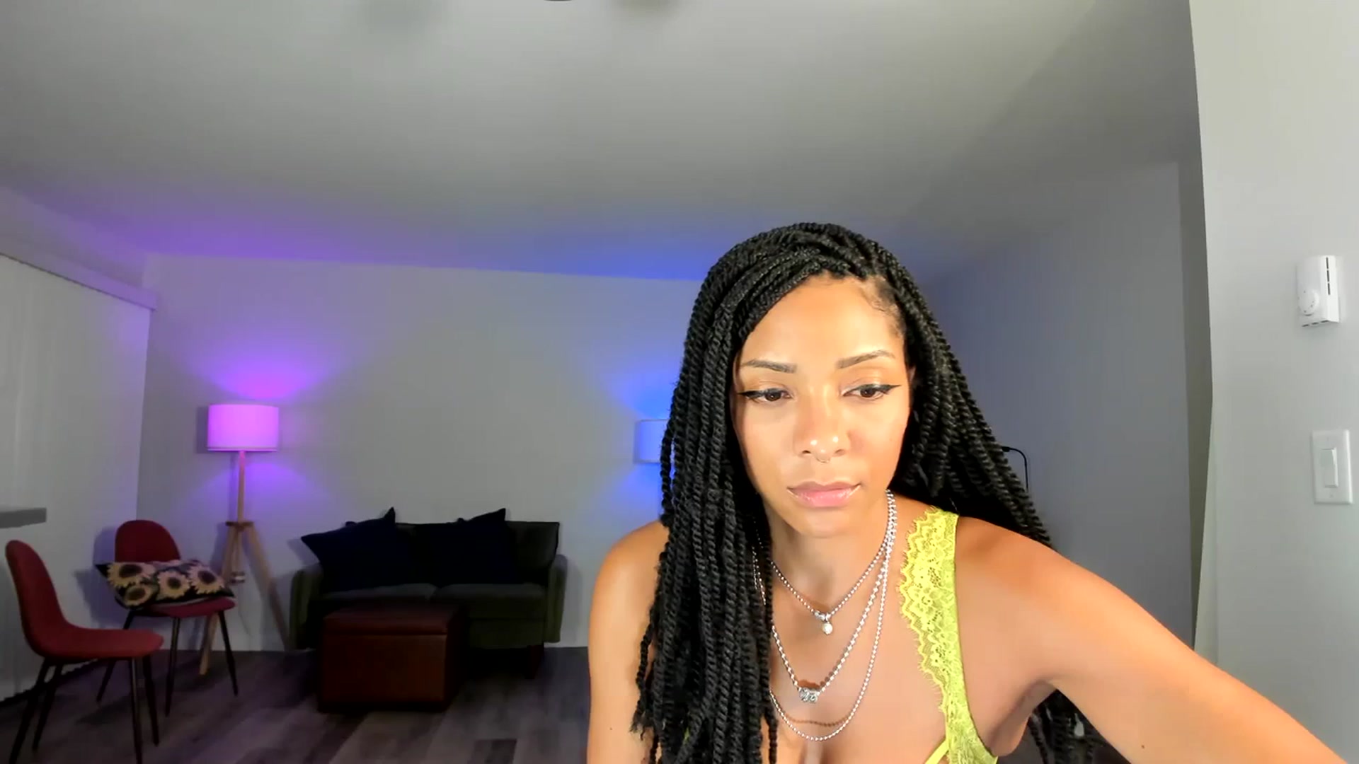 Gallery image thumbnail from Frankiiy_'s myfreecams stream on, 11/24/2023, 07:09 image 10 of 20