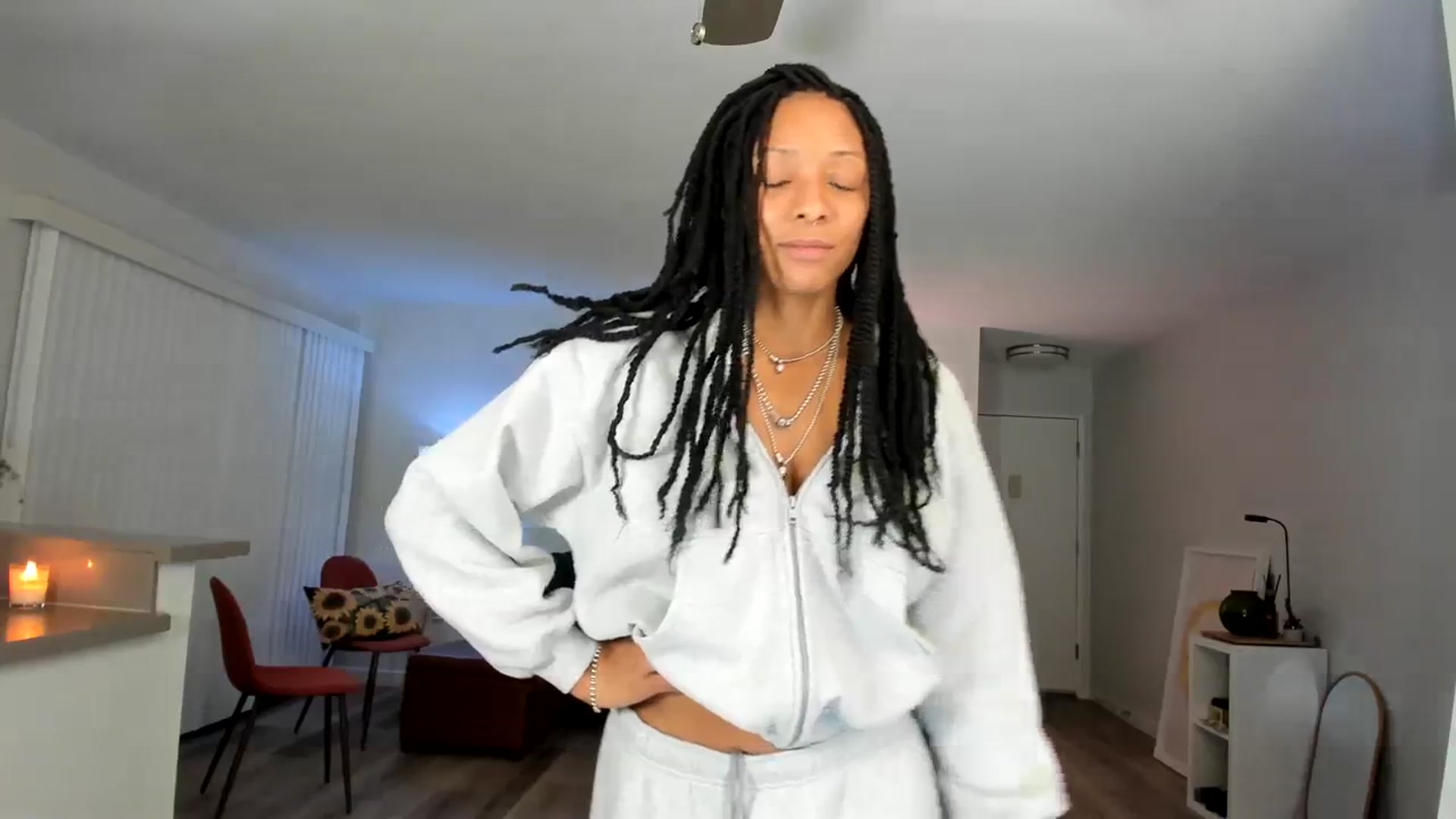 Gallery image thumbnail from Frankiiy_'s myfreecams stream on, 11/27/2023, 06:19 image 15 of 20