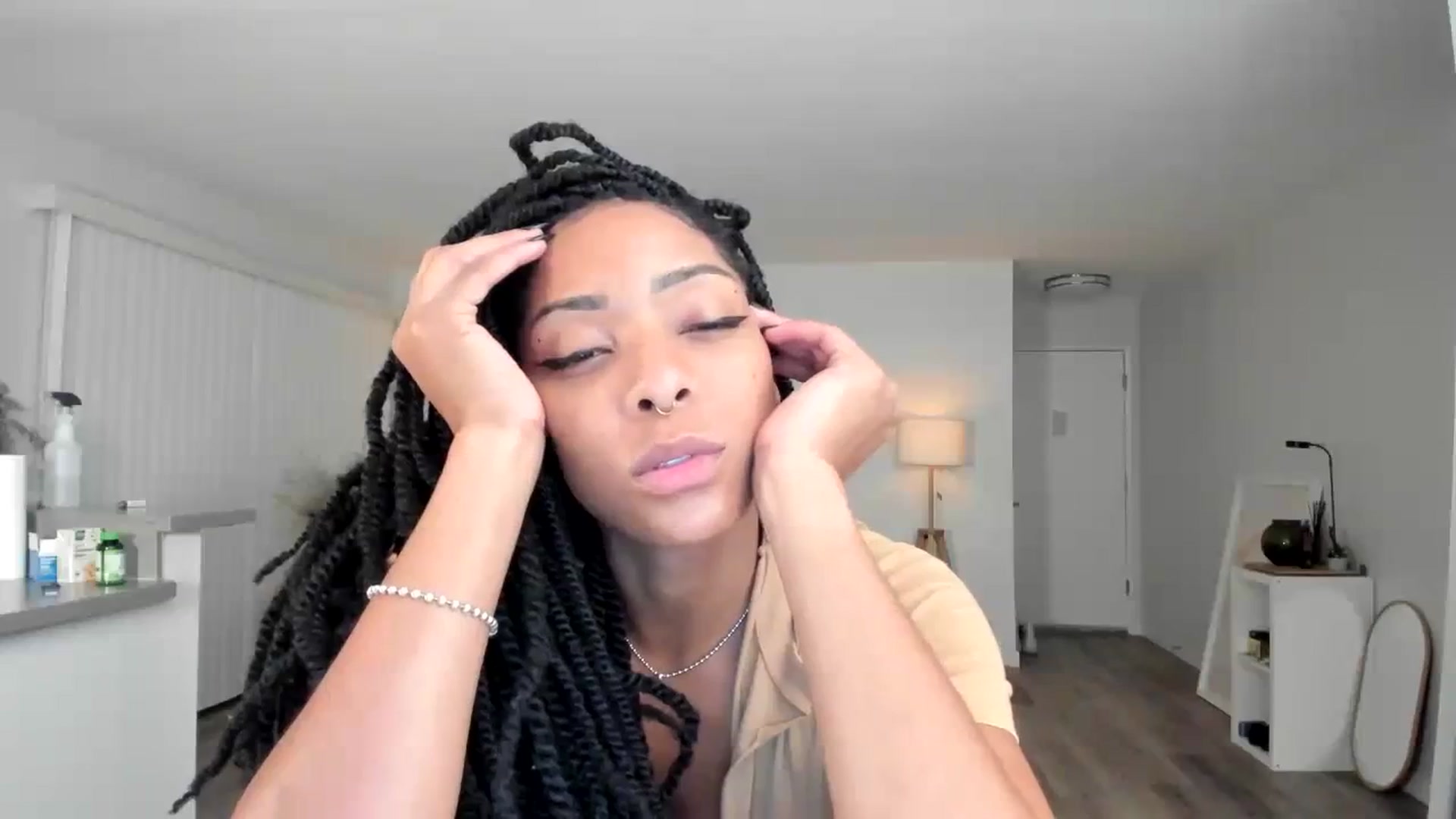 Gallery image thumbnail from Frankiiy_'s myfreecams stream on, 12/14/2023, 09:49 image 3 of 20