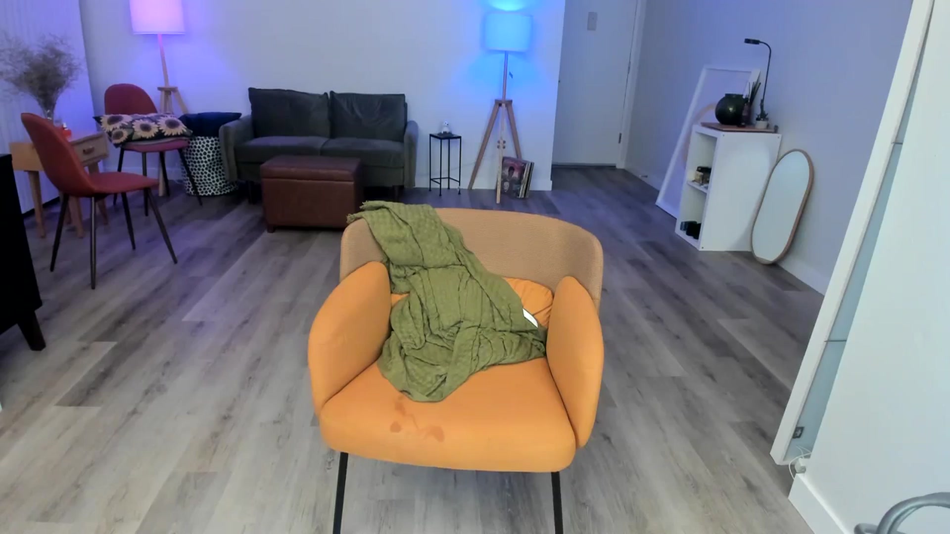 Gallery image thumbnail from Frankiiy_'s myfreecams stream on, 12/29/2023, 06:36 image 4 of 20