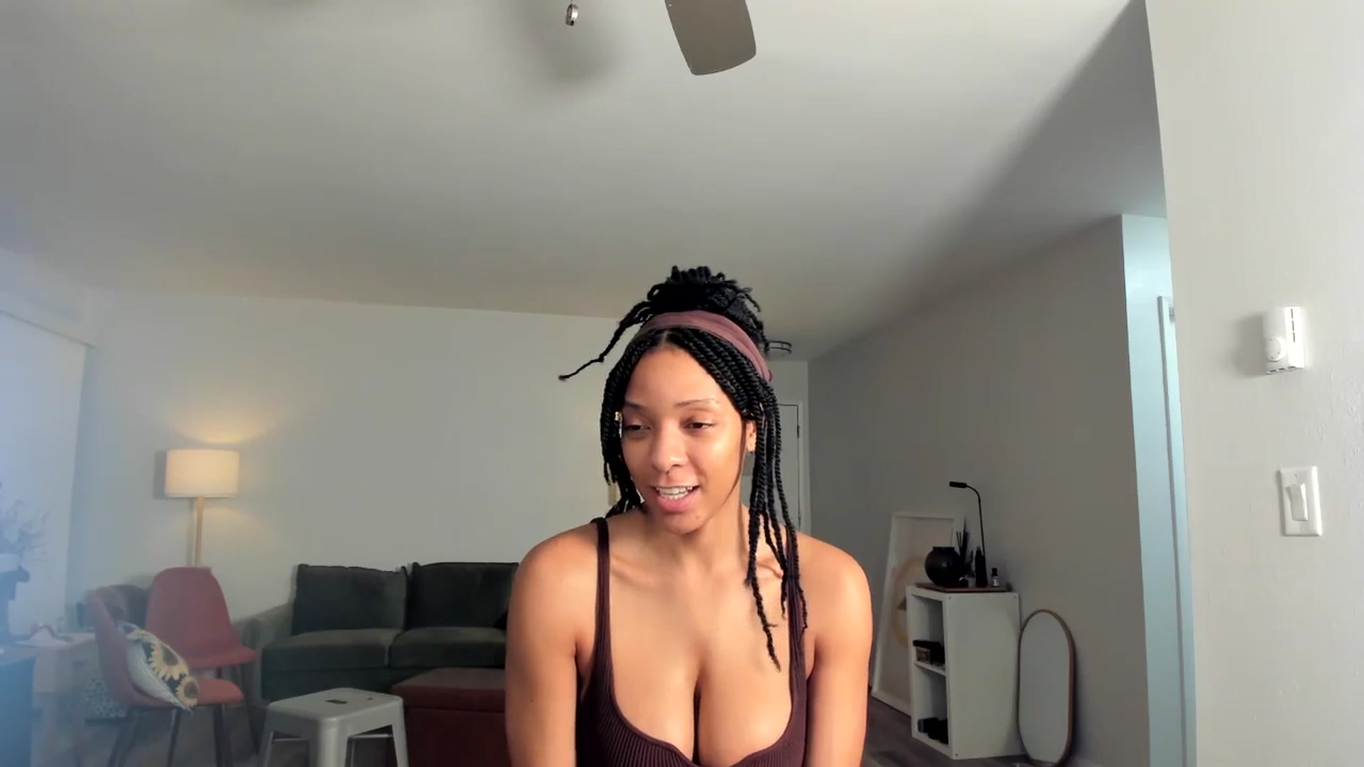 Gallery image thumbnail from Frankiiy_'s myfreecams stream on, 03/01/2024, 12:46 image 13 of 20