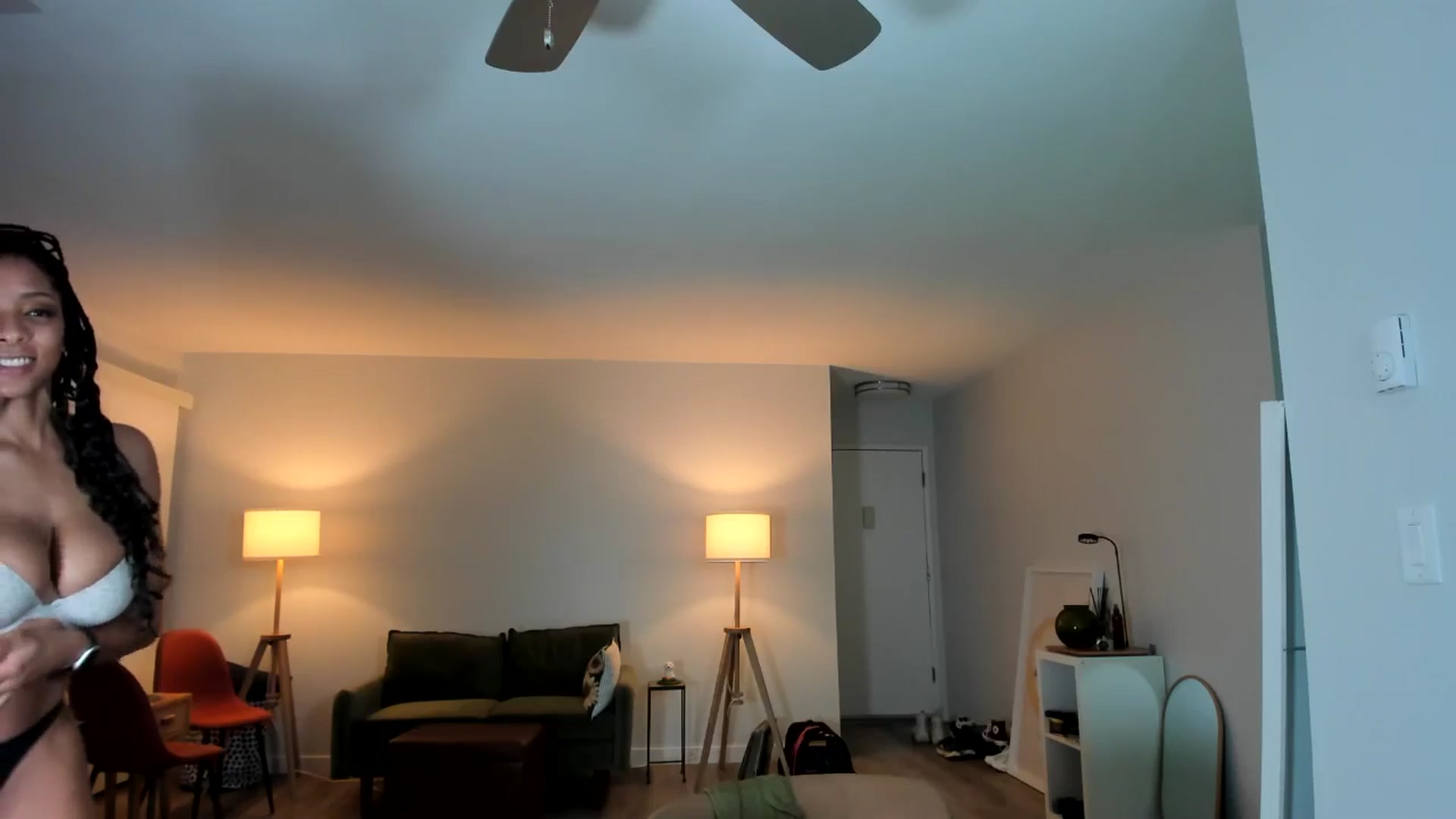 Gallery image thumbnail from Frankiiy_'s myfreecams stream on, 05/15/2024, 08:11 image 11 of 20
