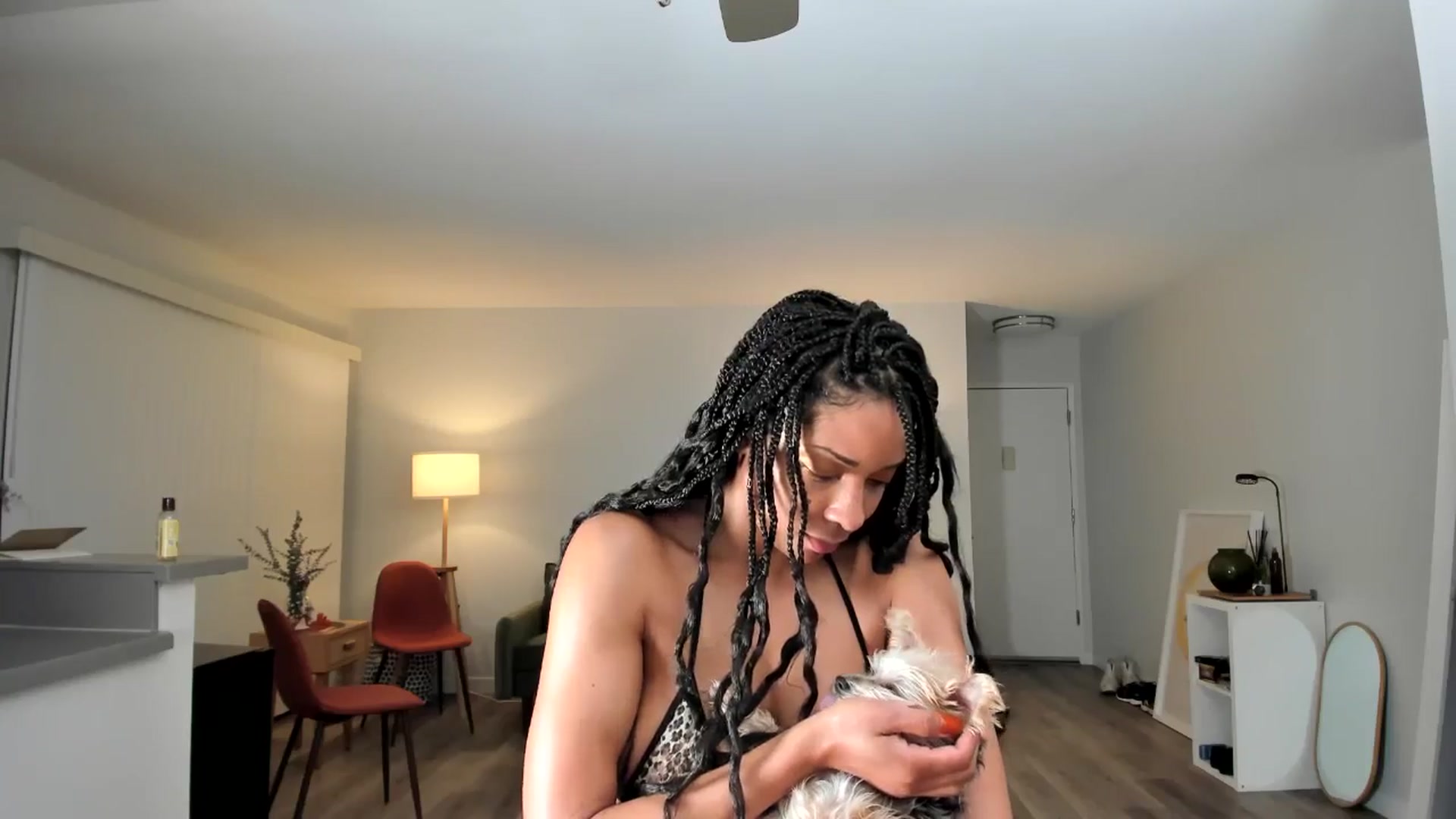 Gallery image thumbnail from Frankiiy_'s myfreecams stream on, 05/22/2024, 07:09 image 9 of 20