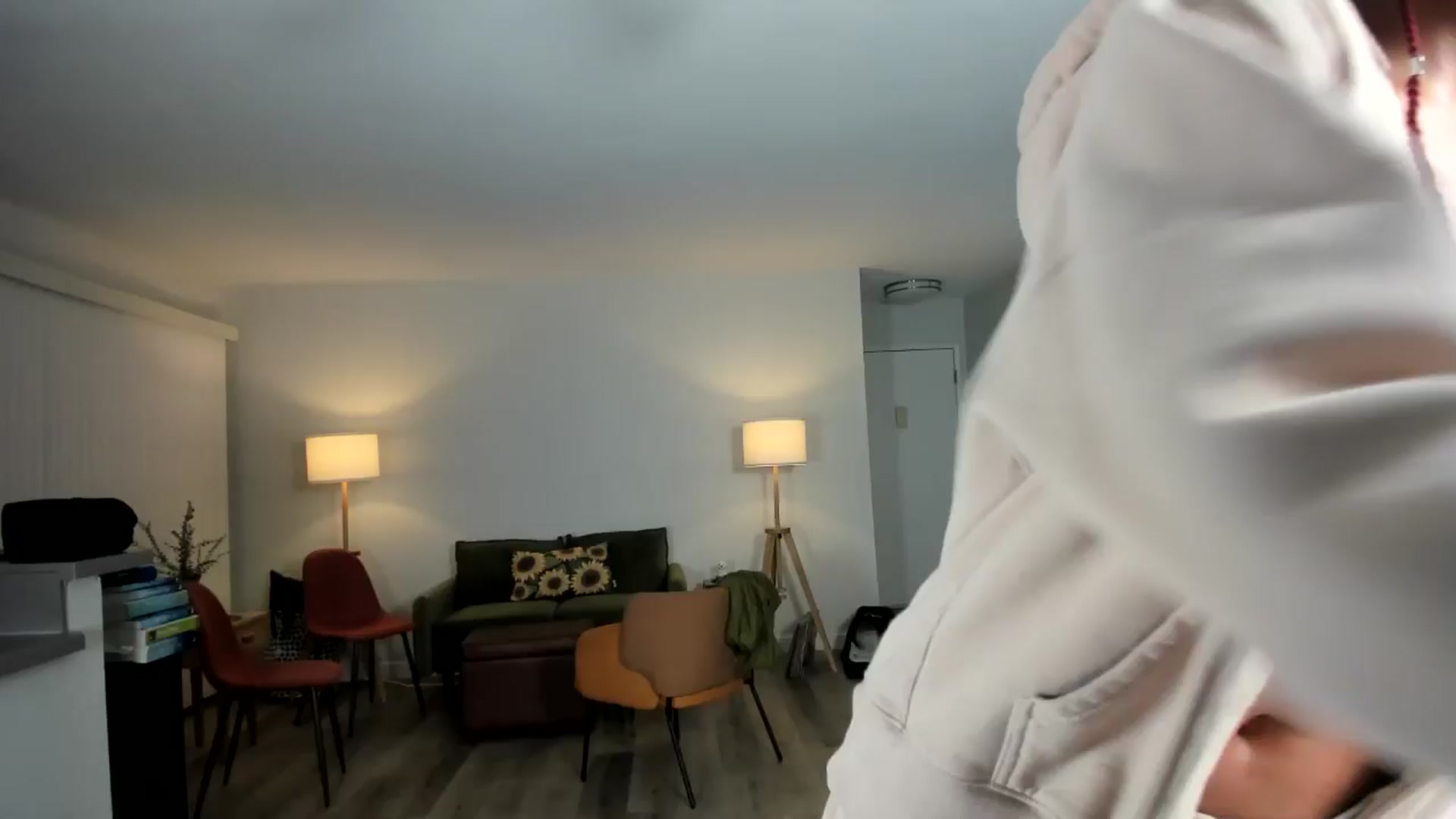 Gallery image thumbnail from Frankiiy_'s myfreecams stream on, 06/19/2024, 09:15 image 1 of 20