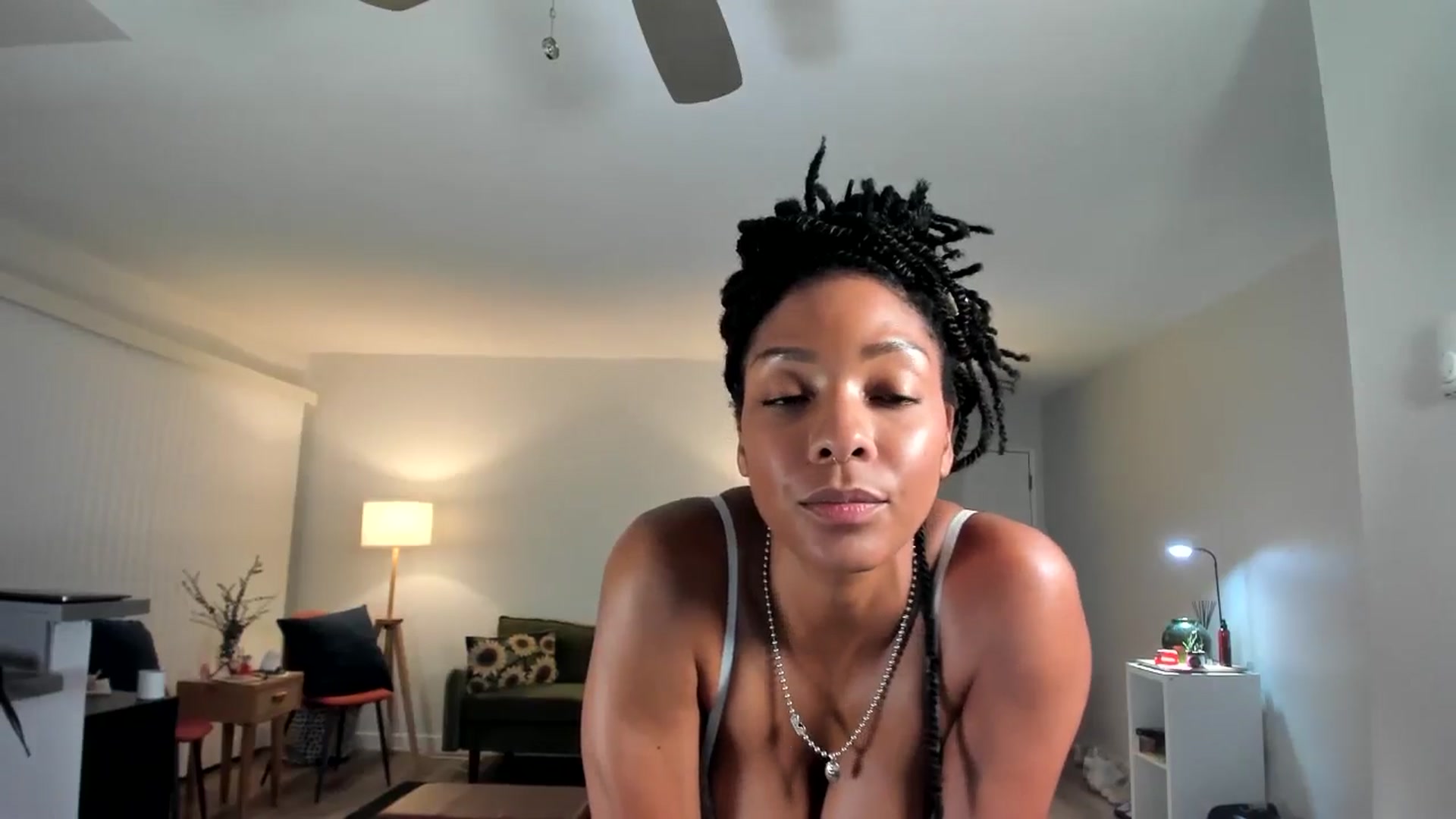 Gallery image thumbnail from Frankiiy_'s myfreecams stream on, 08/06/2024, 07:22 image 6 of 20