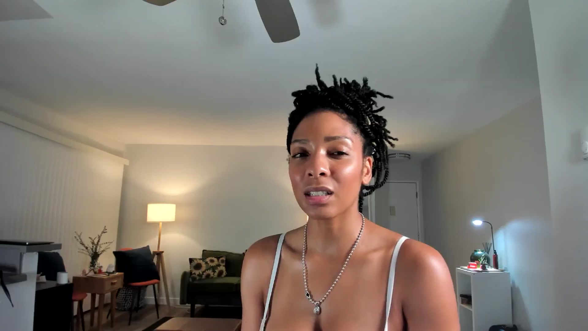 Gallery image thumbnail from Frankiiy_'s myfreecams stream on, 08/06/2024, 07:22 image 7 of 20
