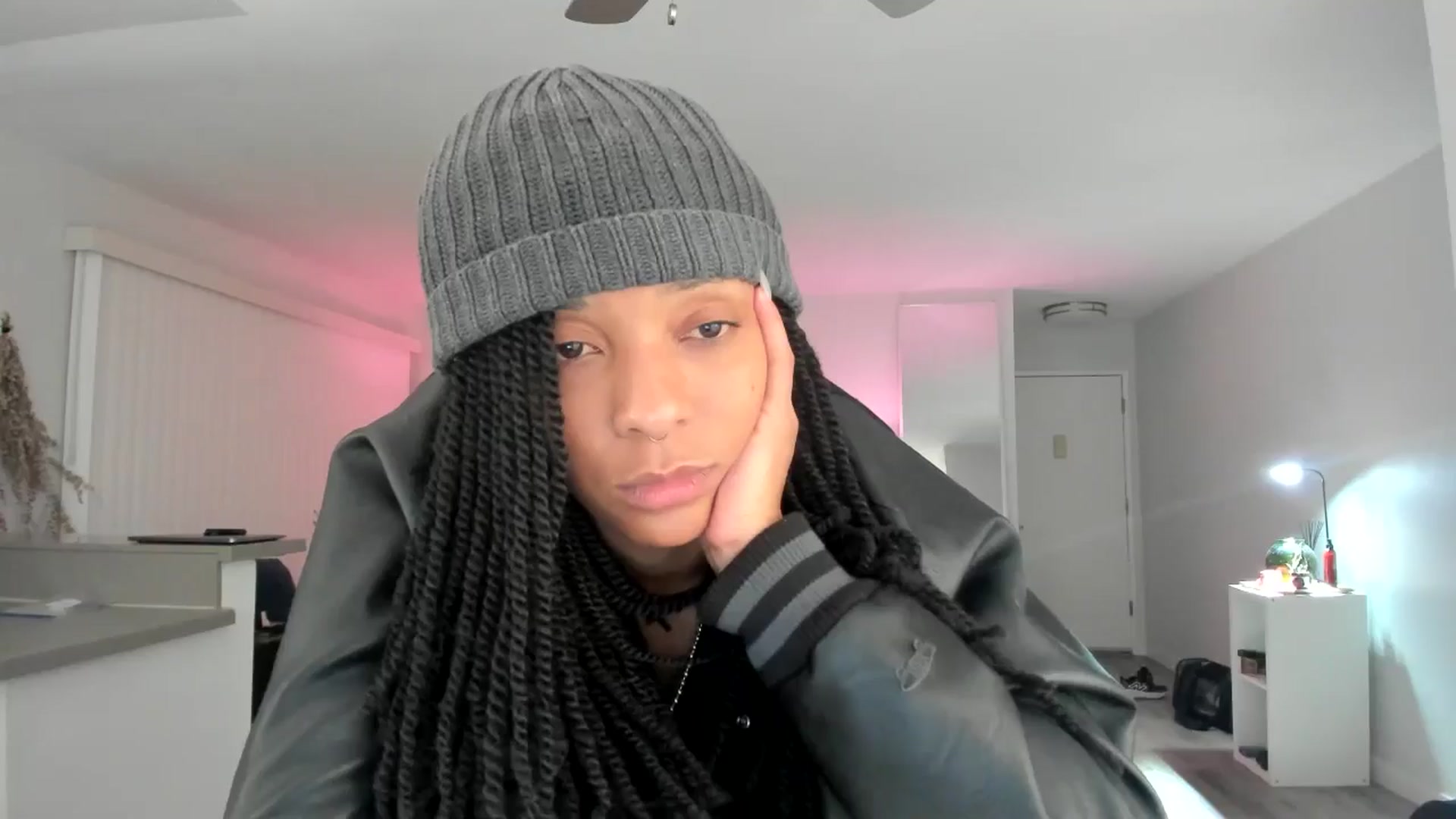 Gallery image thumbnail from Frankiiy_'s myfreecams stream on, 08/08/2024, 06:43 image 20 of 20