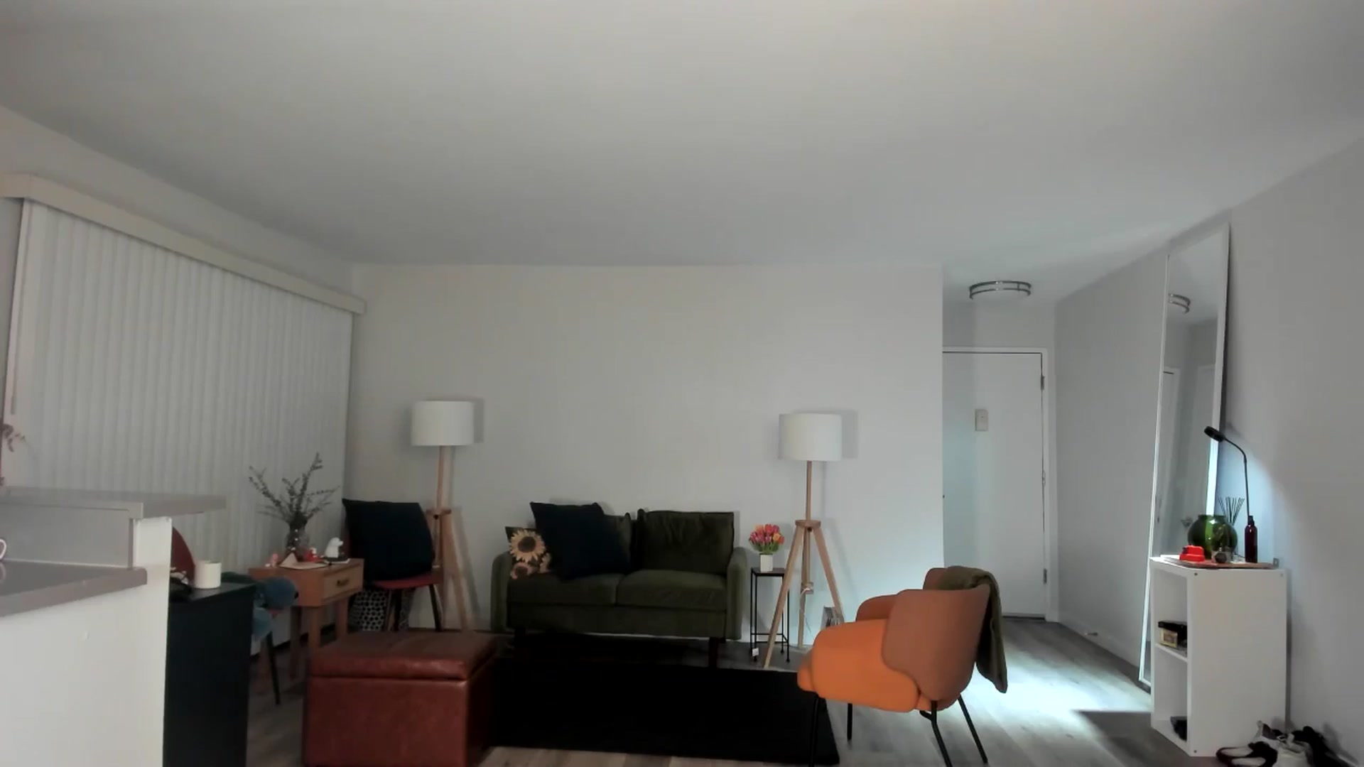 Gallery image thumbnail from Frankiiy_'s myfreecams stream on, 08/13/2024, 05:24 image 10 of 20