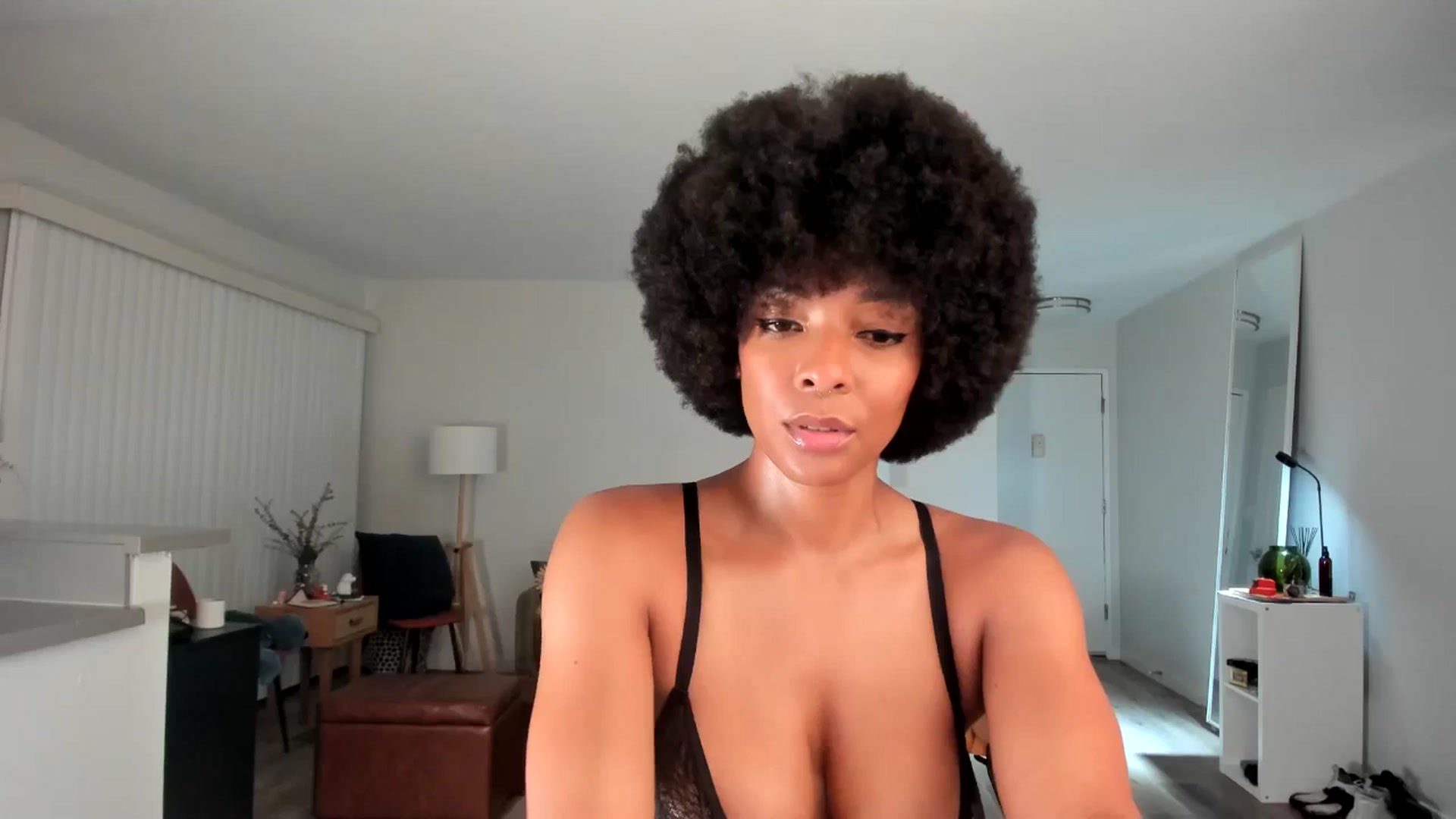 Gallery image thumbnail from Frankiiy_'s myfreecams stream on, 08/13/2024, 05:24 image 14 of 20