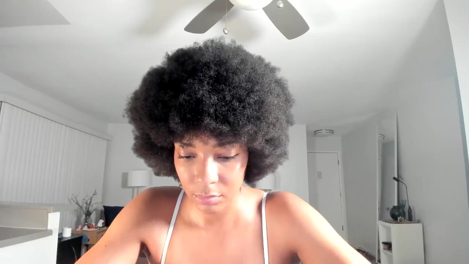 Gallery image thumbnail from Frankiiy_'s myfreecams stream on, 08/15/2024, 05:50 image 7 of 20
