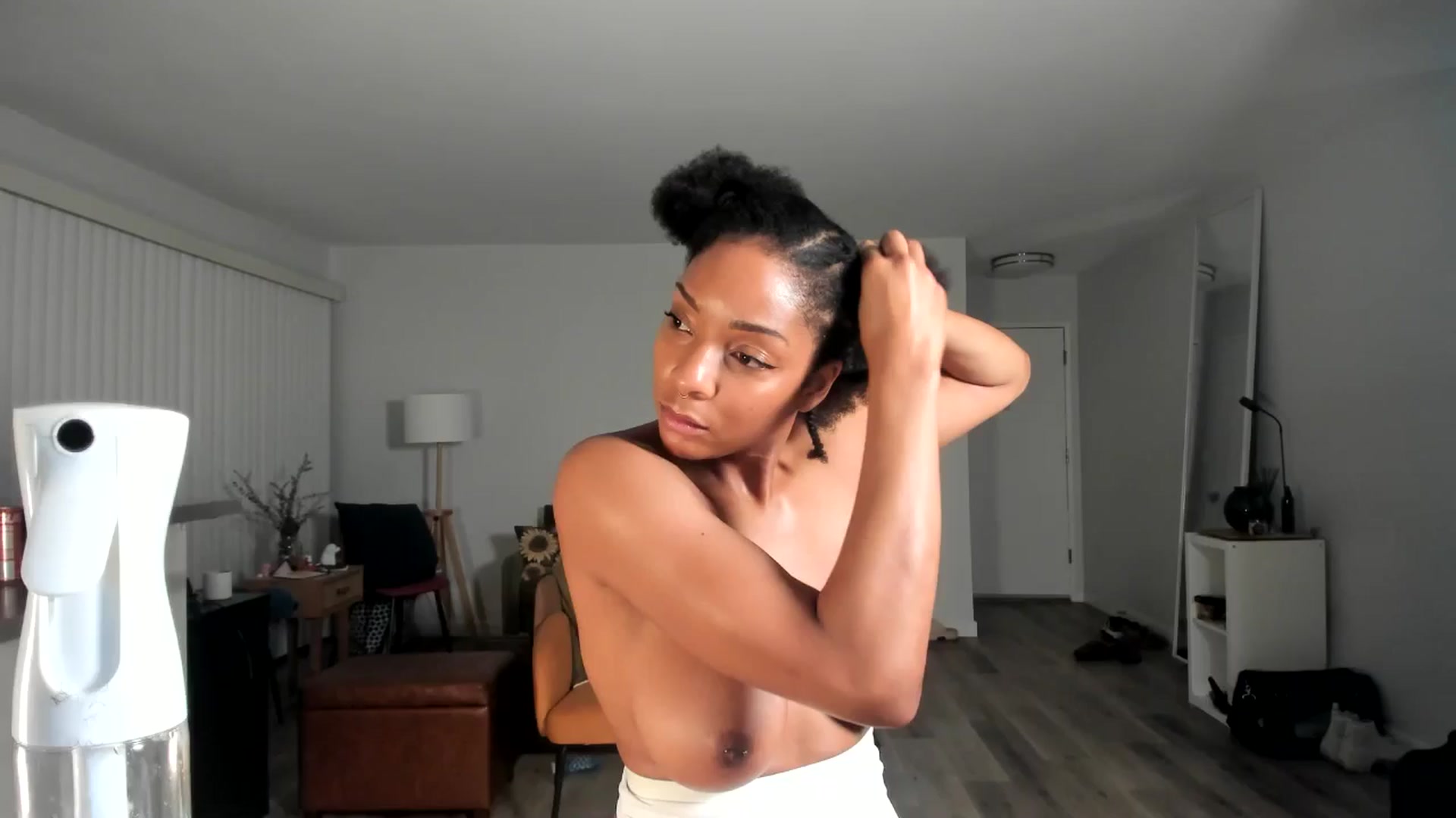 Gallery image thumbnail from Frankiiy_'s myfreecams stream on, 08/15/2024, 06:58 image 9 of 20