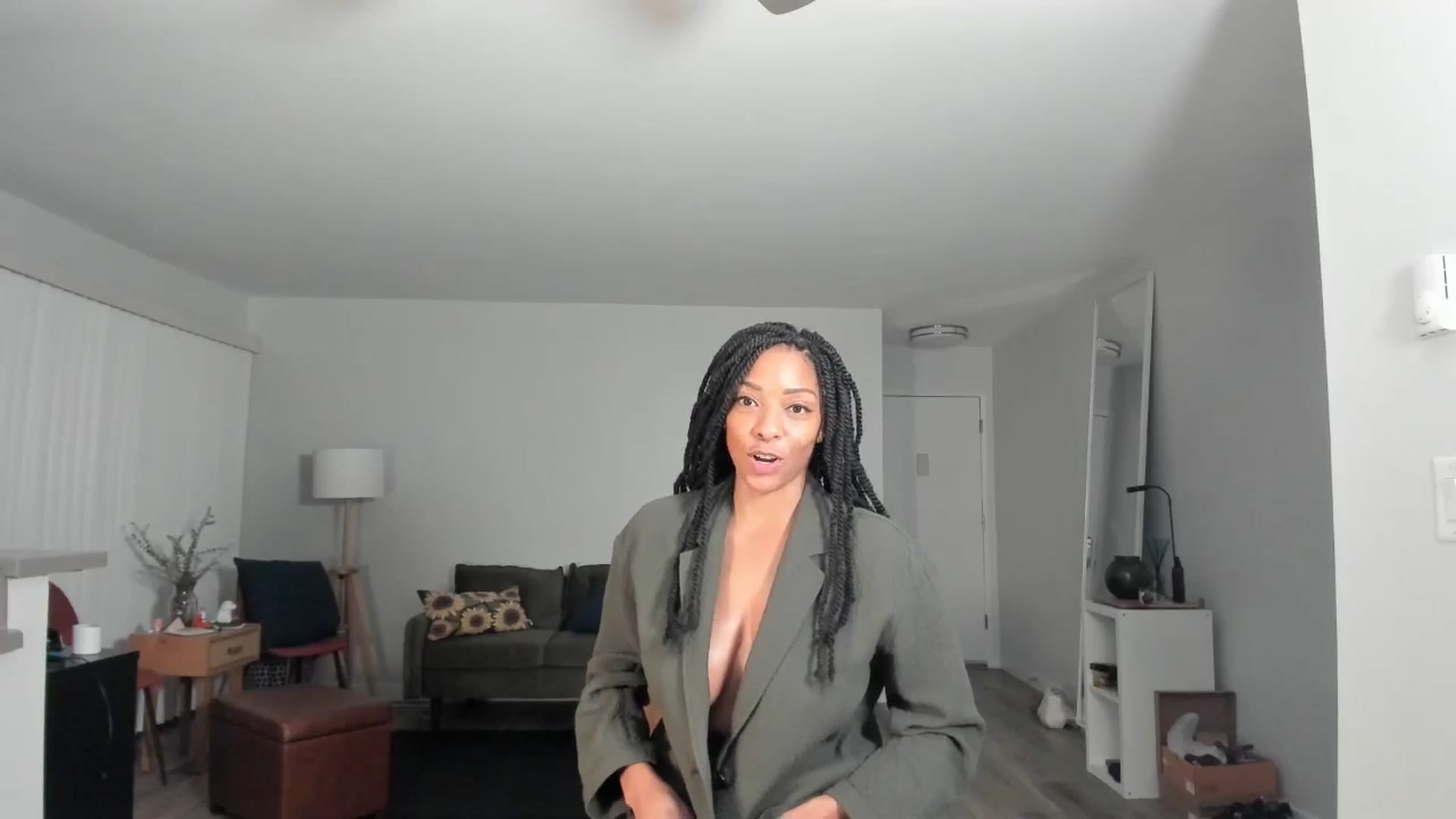 Gallery image thumbnail from Frankiiy_'s myfreecams stream on, 08/18/2024, 09:00 image 16 of 20