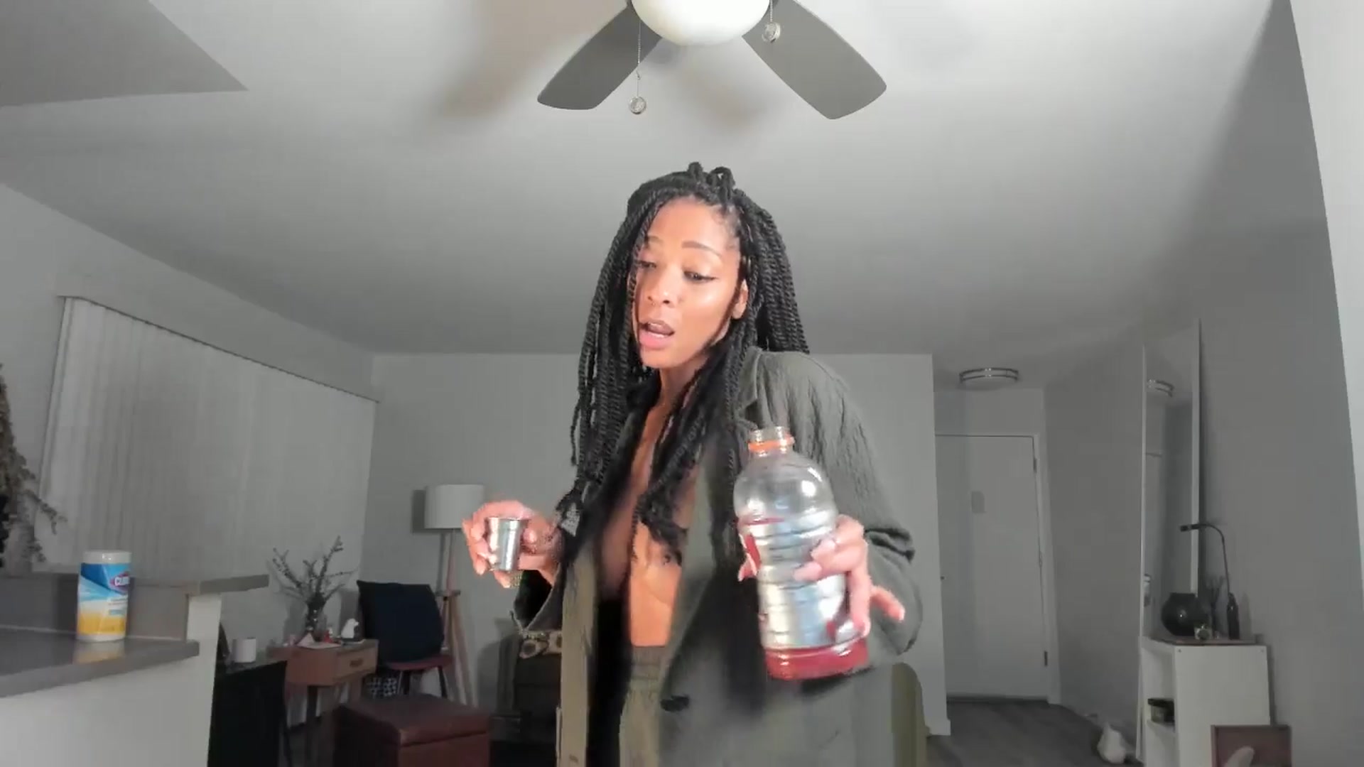 Gallery image thumbnail from Frankiiy_'s myfreecams stream on, 08/18/2024, 10:32 image 18 of 20