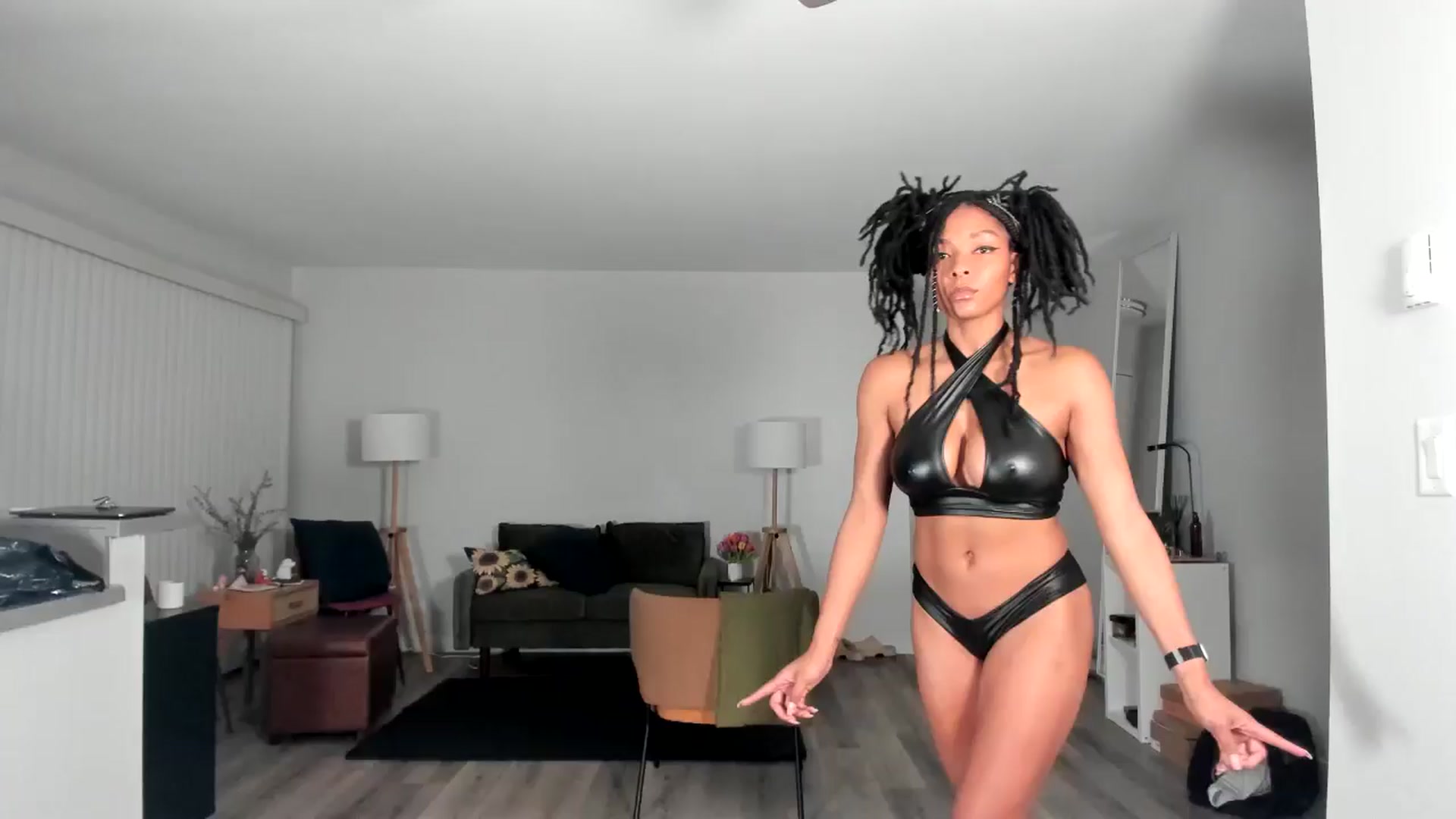 Gallery image thumbnail from Frankiiy_'s myfreecams stream on, 08/22/2024, 07:48 image 11 of 20