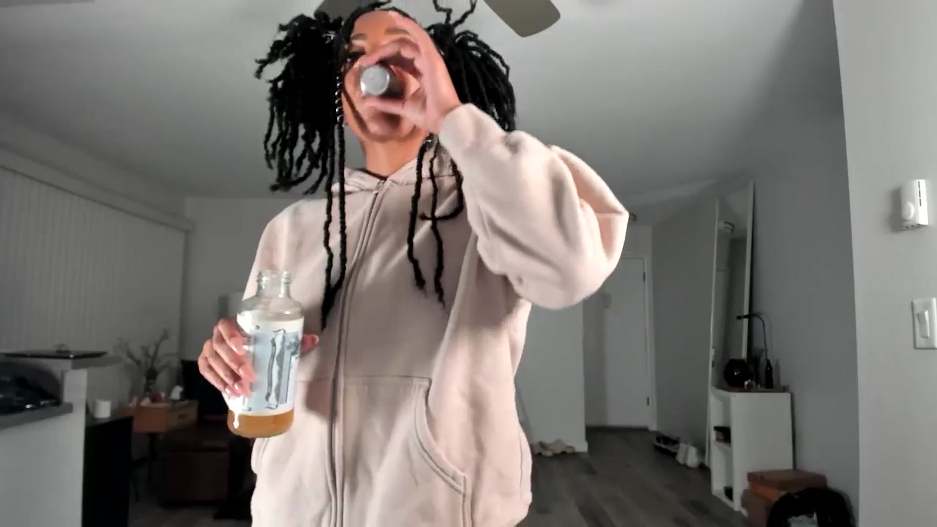 Gallery image thumbnail from Frankiiy_'s myfreecams stream on, 08/22/2024, 07:48 image 17 of 20
