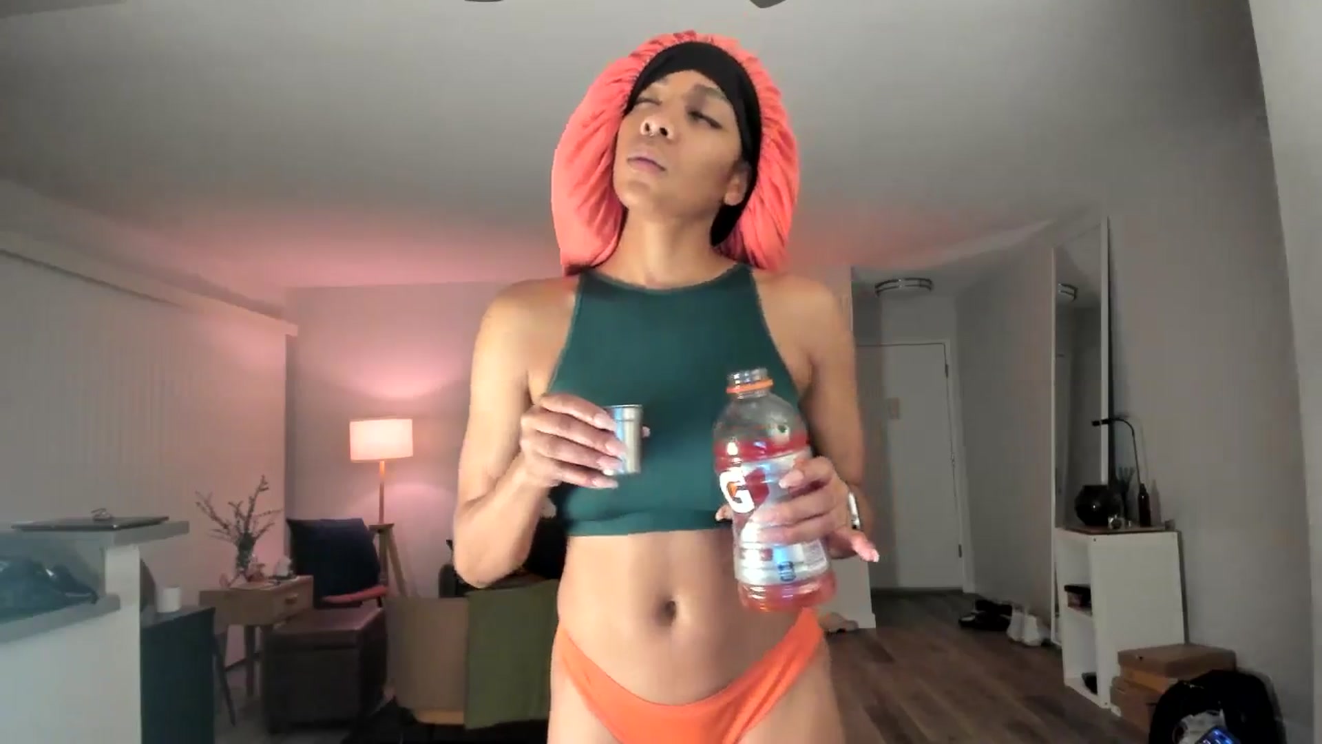 Gallery image thumbnail from Frankiiy_'s myfreecams stream on, 08/22/2024, 10:06 image 18 of 20