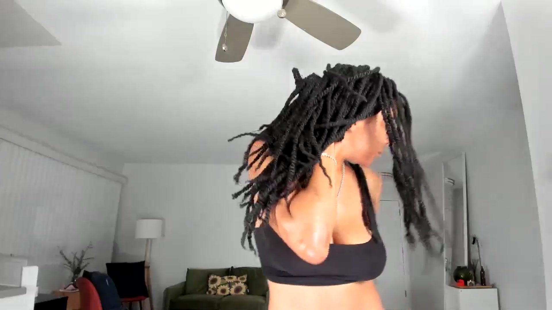Gallery image thumbnail from Frankiiy_'s myfreecams stream on, 09/05/2024, 08:20 image 15 of 20