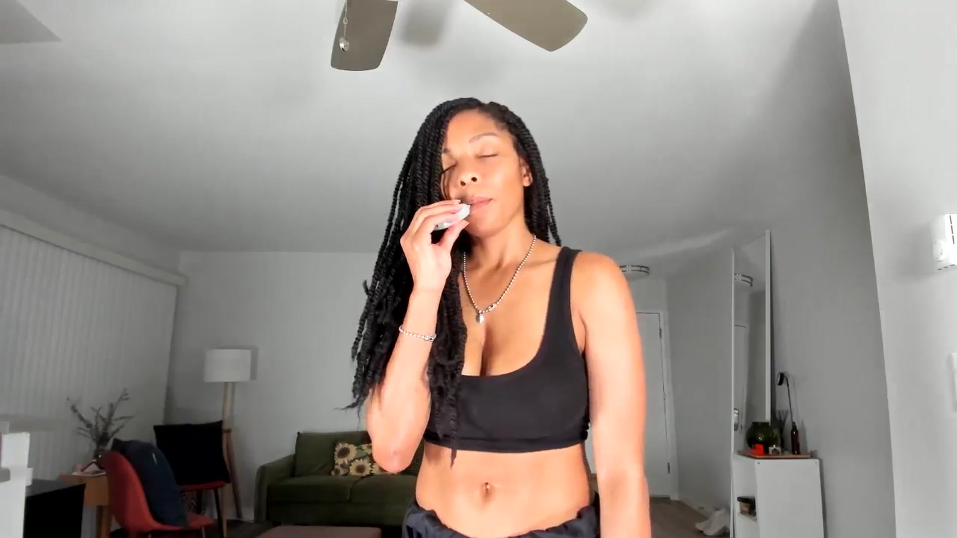 Gallery image thumbnail from Frankiiy_'s myfreecams stream on, 09/05/2024, 09:06 image 8 of 20