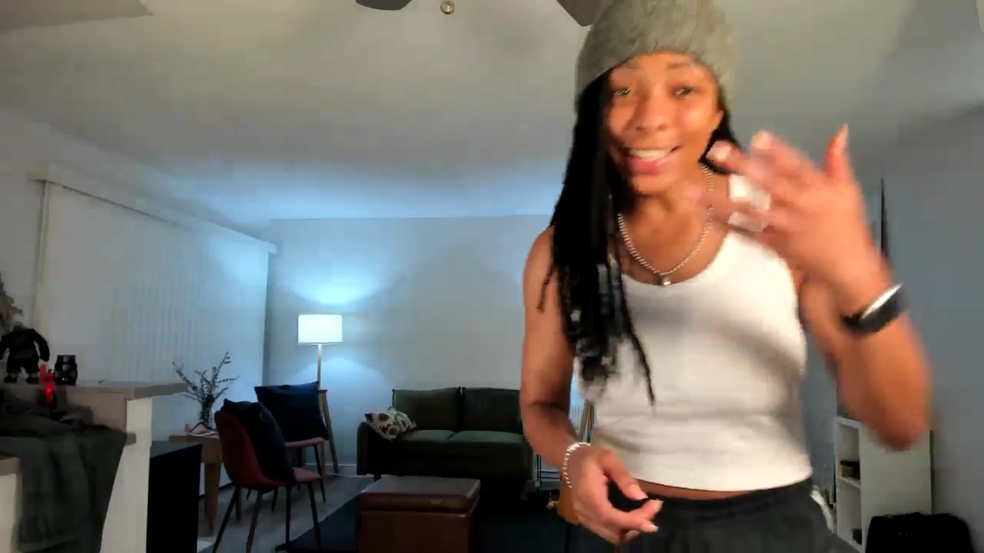 Gallery image thumbnail from Frankiiy_'s myfreecams stream on, 09/11/2024, 09:17 image 13 of 20