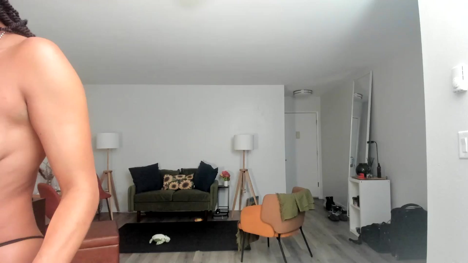 Gallery image thumbnail from Frankiiy_'s myfreecams stream on, 09/18/2024, 06:38 image 2 of 20