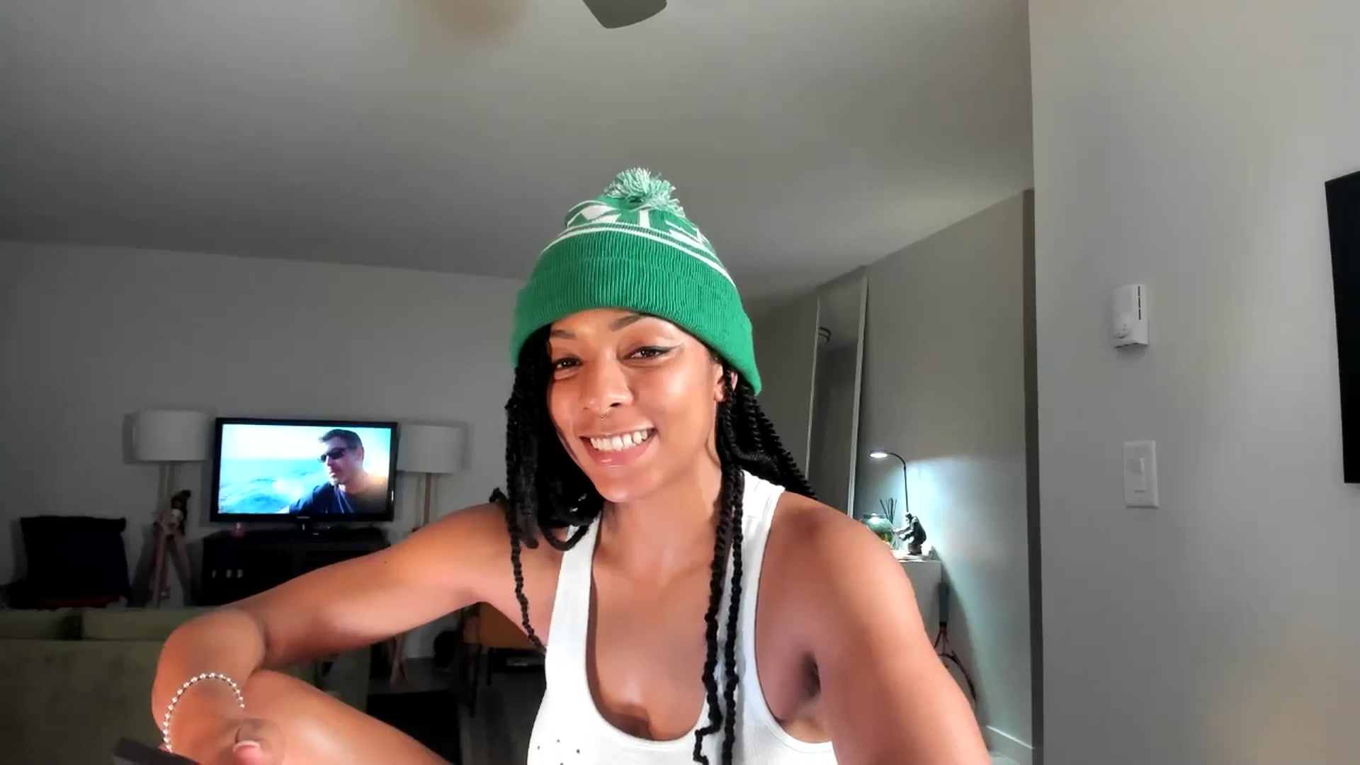 Gallery image thumbnail from Frankiiy_'s myfreecams stream on, 10/02/2024, 08:09 image 4 of 20