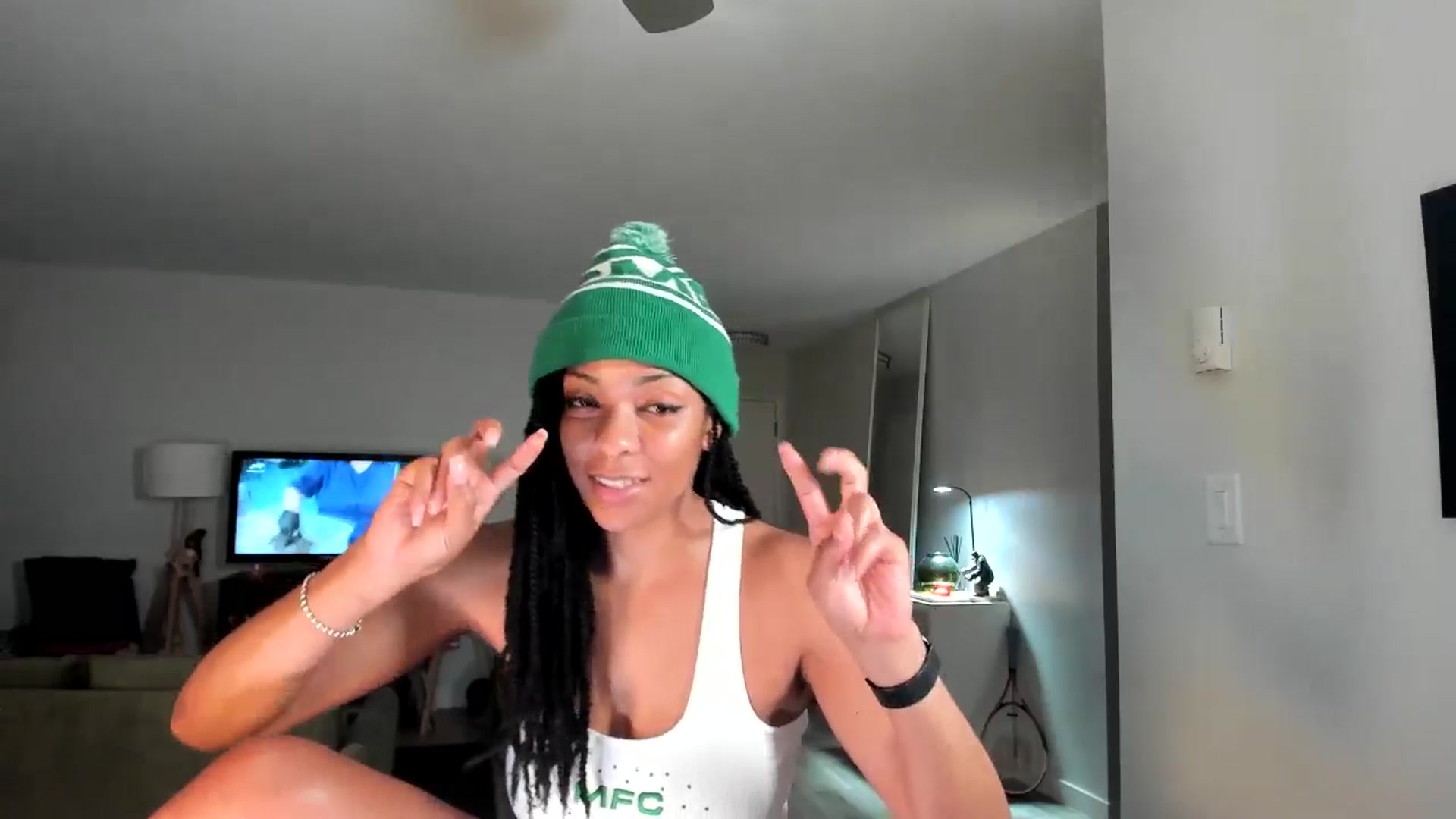 Gallery image thumbnail from Frankiiy_'s myfreecams stream on, 10/02/2024, 08:09 image 16 of 20