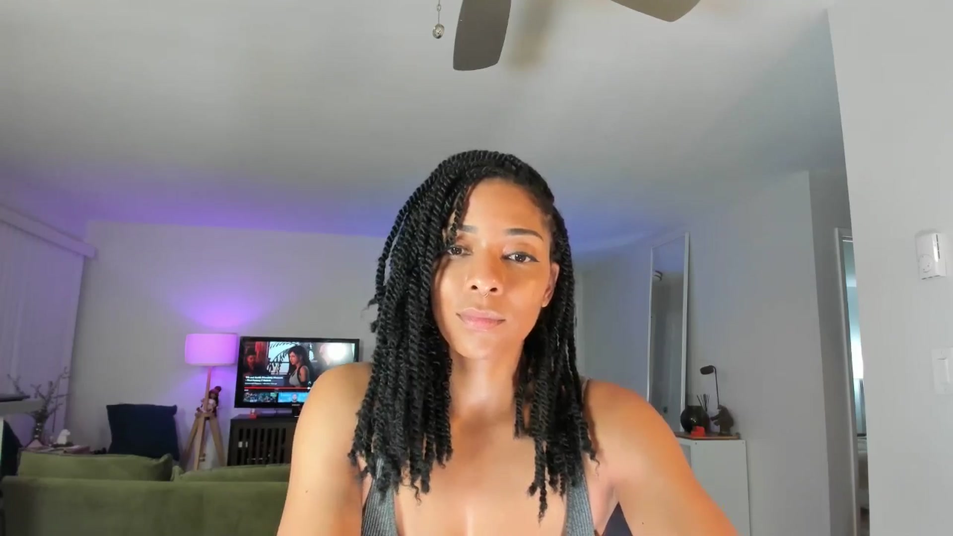 Gallery image thumbnail from Frankiiy_'s myfreecams stream on, 10/15/2024, 07:18 image 19 of 20