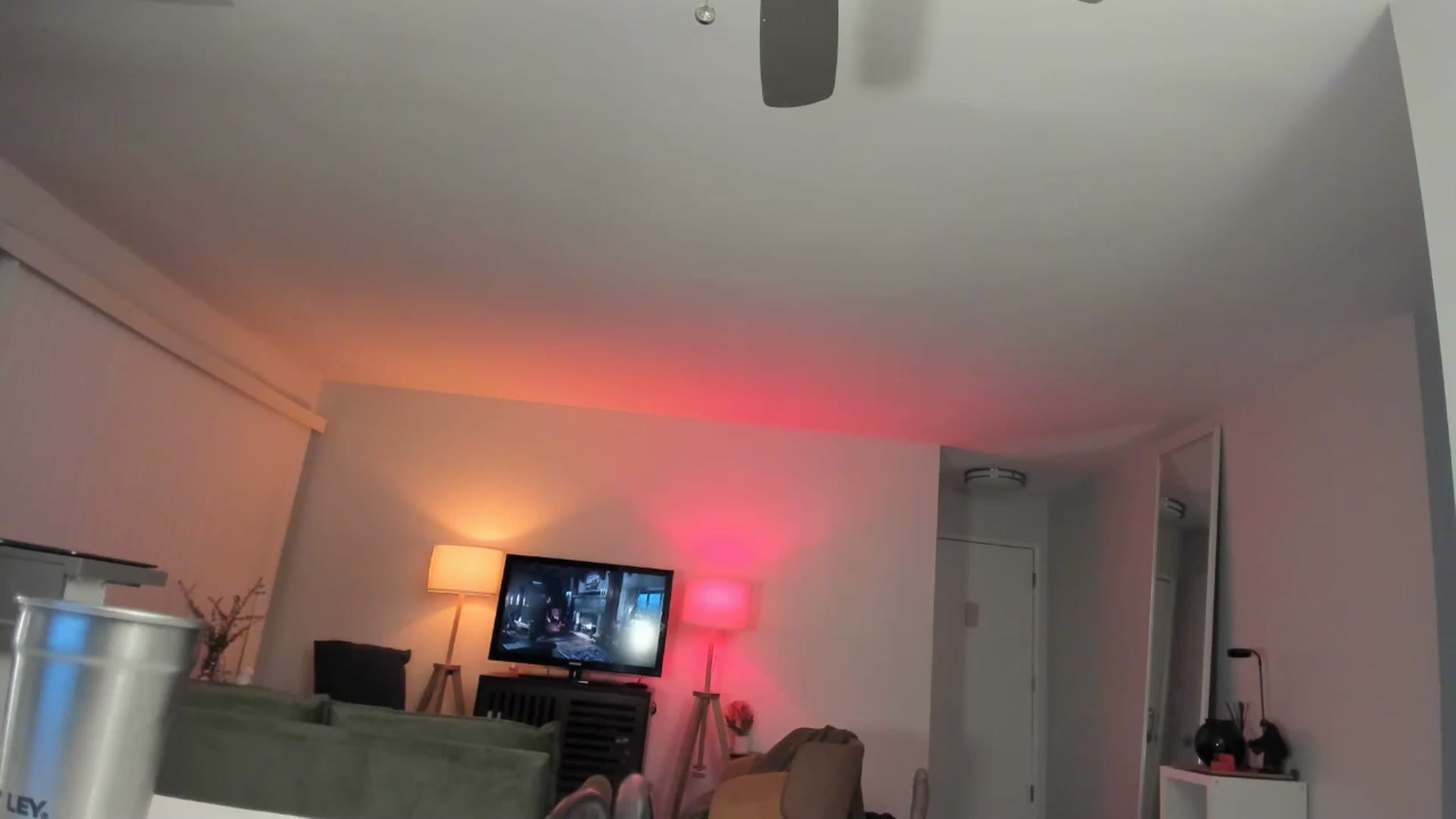 Gallery image thumbnail from Frankiiy_'s myfreecams stream on, 10/16/2024, 07:10 image 17 of 20