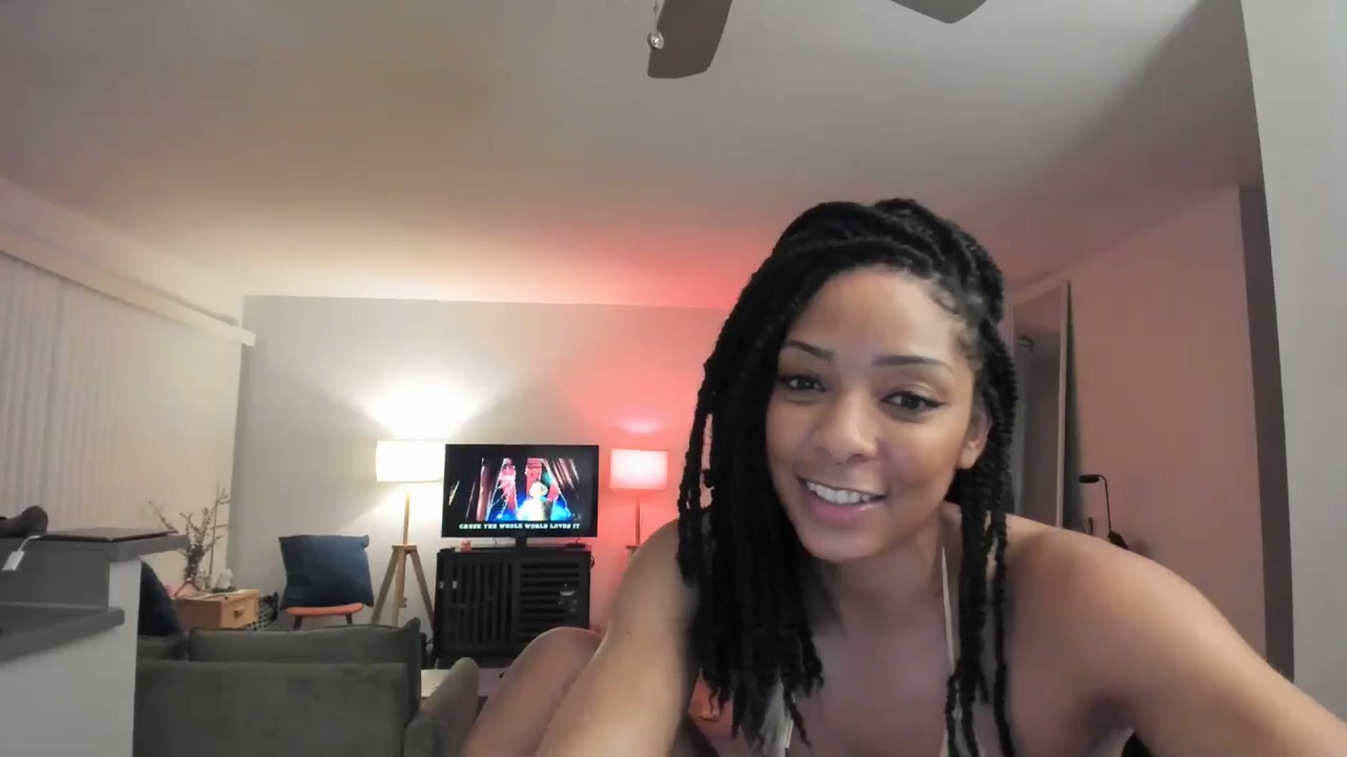 Gallery image thumbnail from Frankiiy_'s myfreecams stream on, 10/18/2024, 06:14 image 12 of 20
