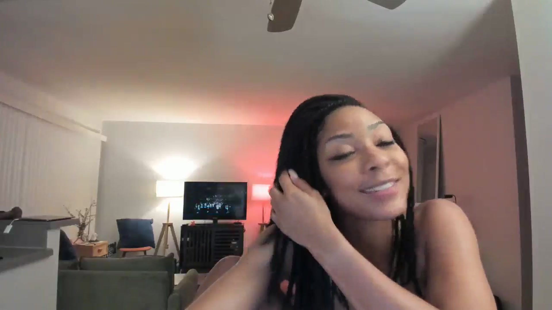 Gallery image thumbnail from Frankiiy_'s myfreecams stream on, 10/18/2024, 06:14 image 10 of 20