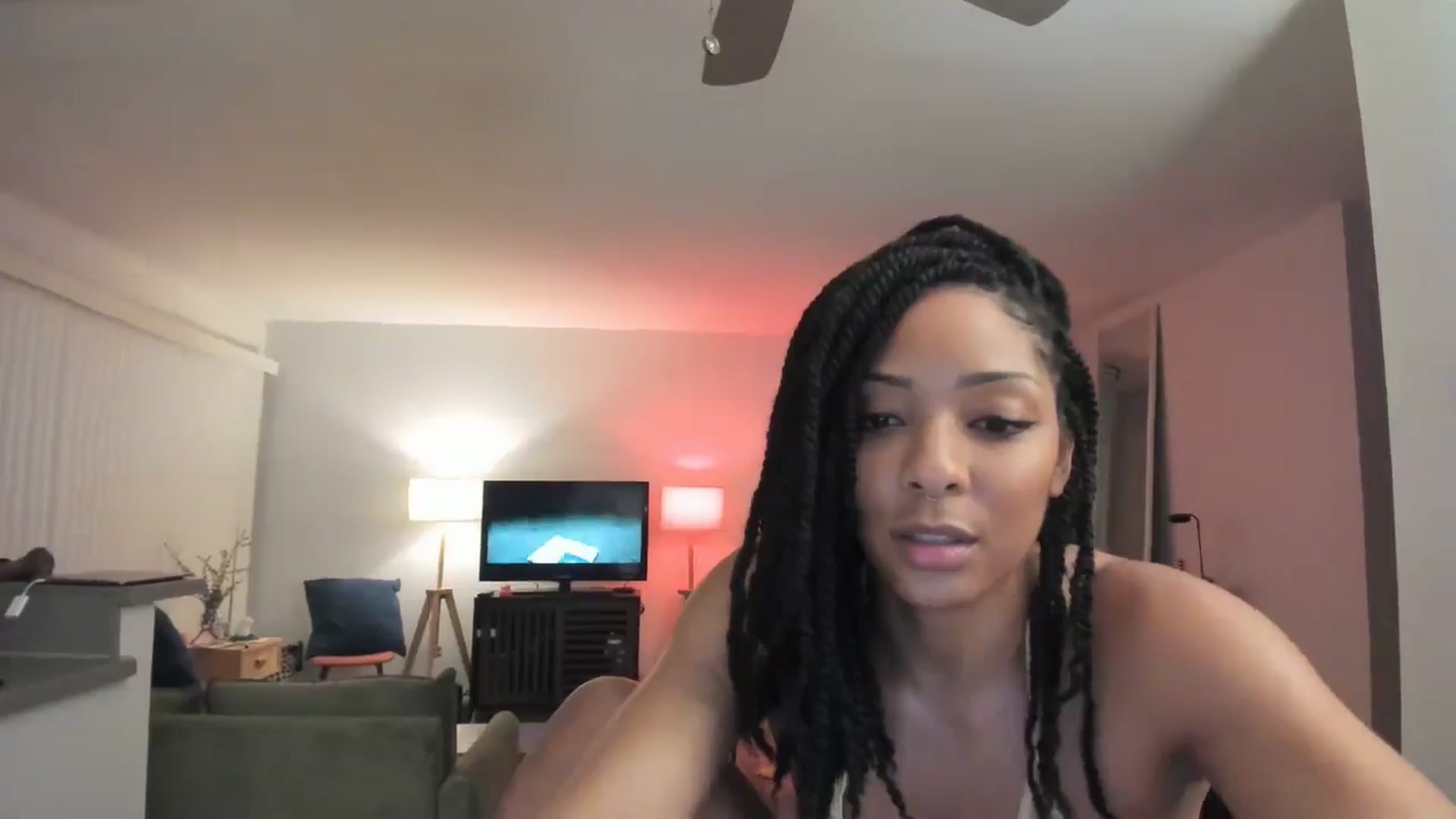 Gallery image thumbnail from Frankiiy_'s myfreecams stream on, 10/18/2024, 06:14 image 13 of 20
