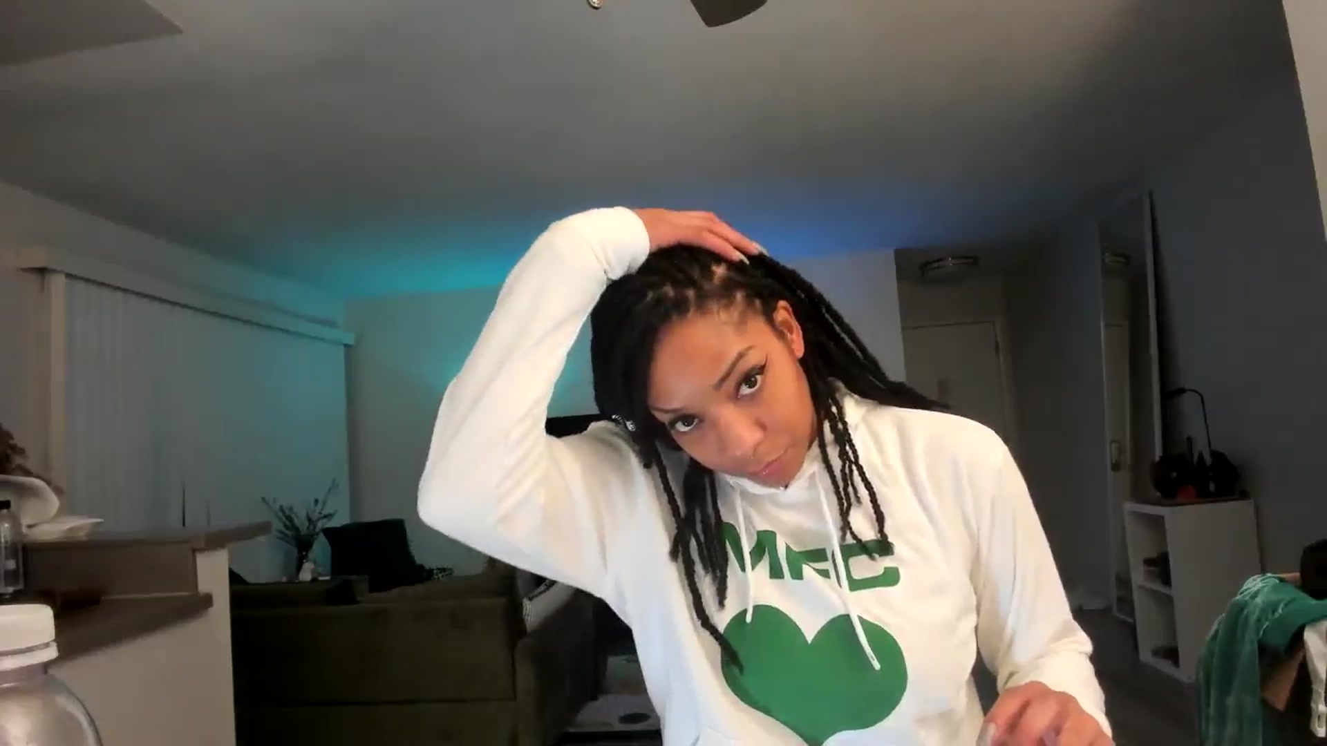 Gallery image thumbnail from Frankiiy_'s myfreecams stream on, 10/24/2024, 08:56 image 7 of 20