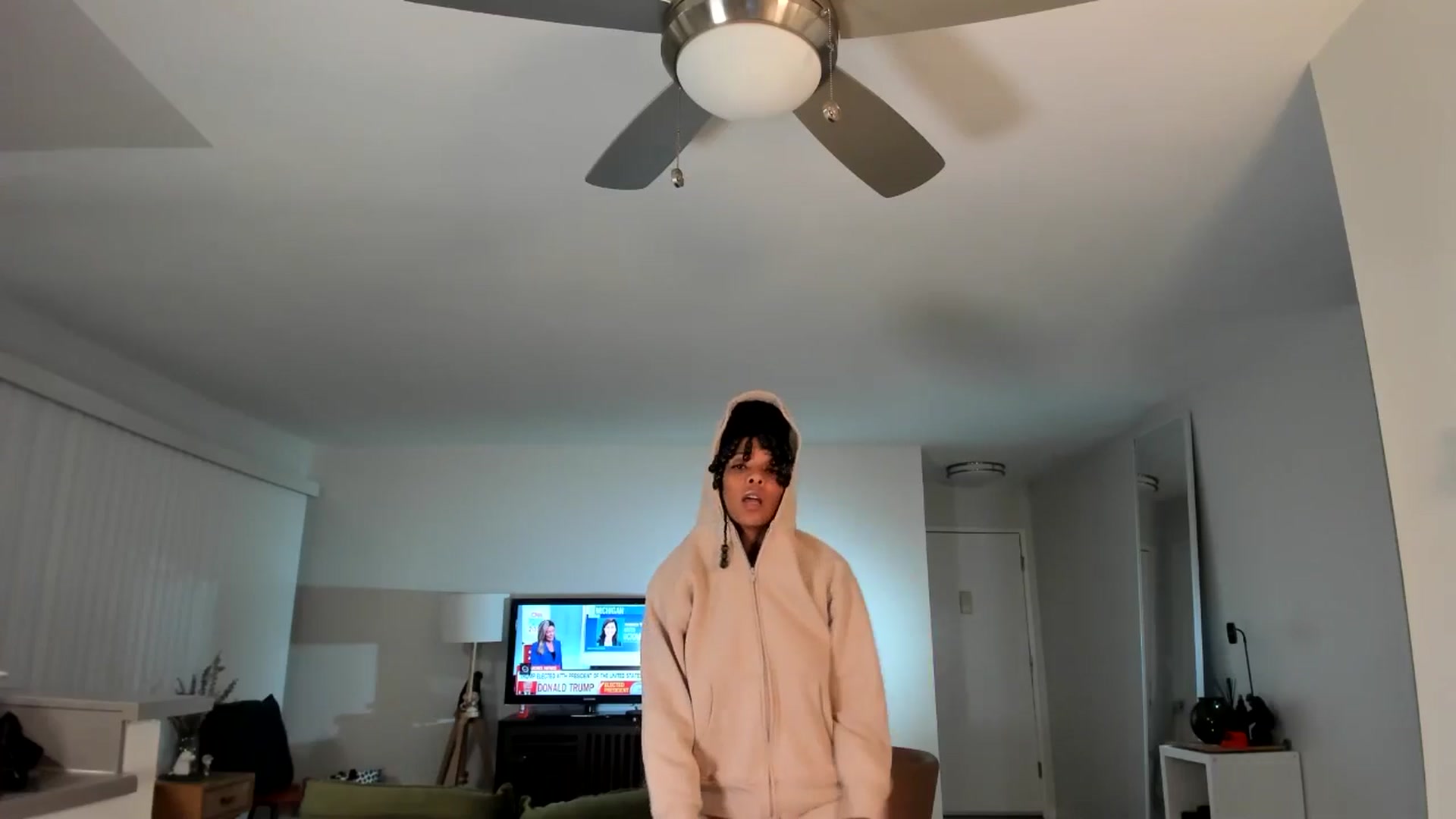 Gallery image thumbnail from Frankiiy_'s myfreecams stream on, 11/06/2024, 11:45 image 2 of 20