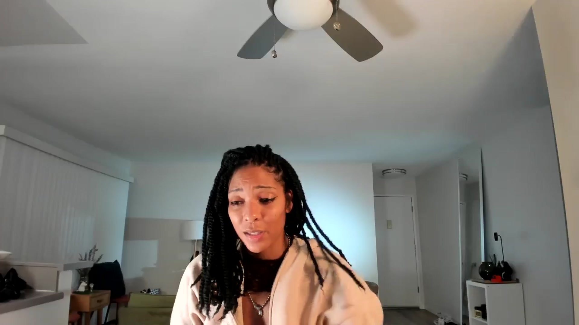 Gallery image thumbnail from Frankiiy_'s myfreecams stream on, 11/06/2024, 11:45 image 18 of 20