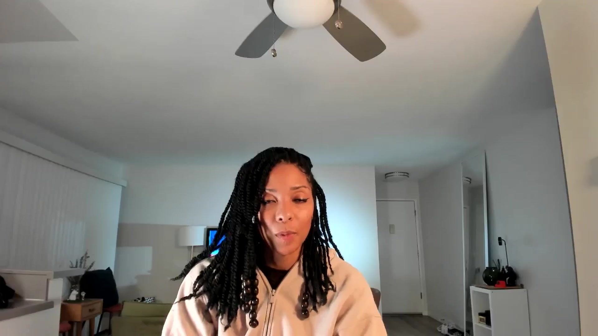 Gallery image thumbnail from Frankiiy_'s myfreecams stream on, 11/06/2024, 11:45 image 10 of 20