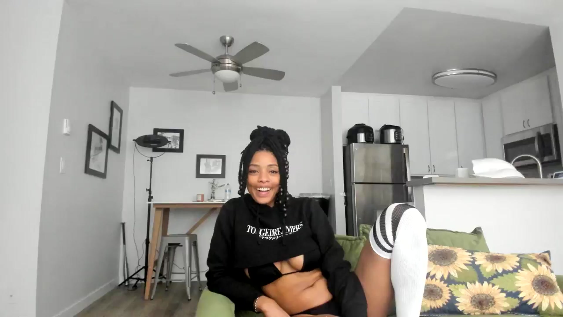 Gallery image thumbnail from Frankiiy_'s myfreecams stream on, 11/07/2024, 10:32 image 2 of 20