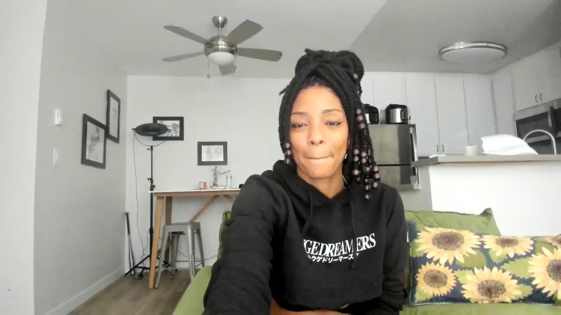 Gallery image thumbnail from Frankiiy_'s myfreecams stream on, 11/07/2024, 10:32 image 9 of 20